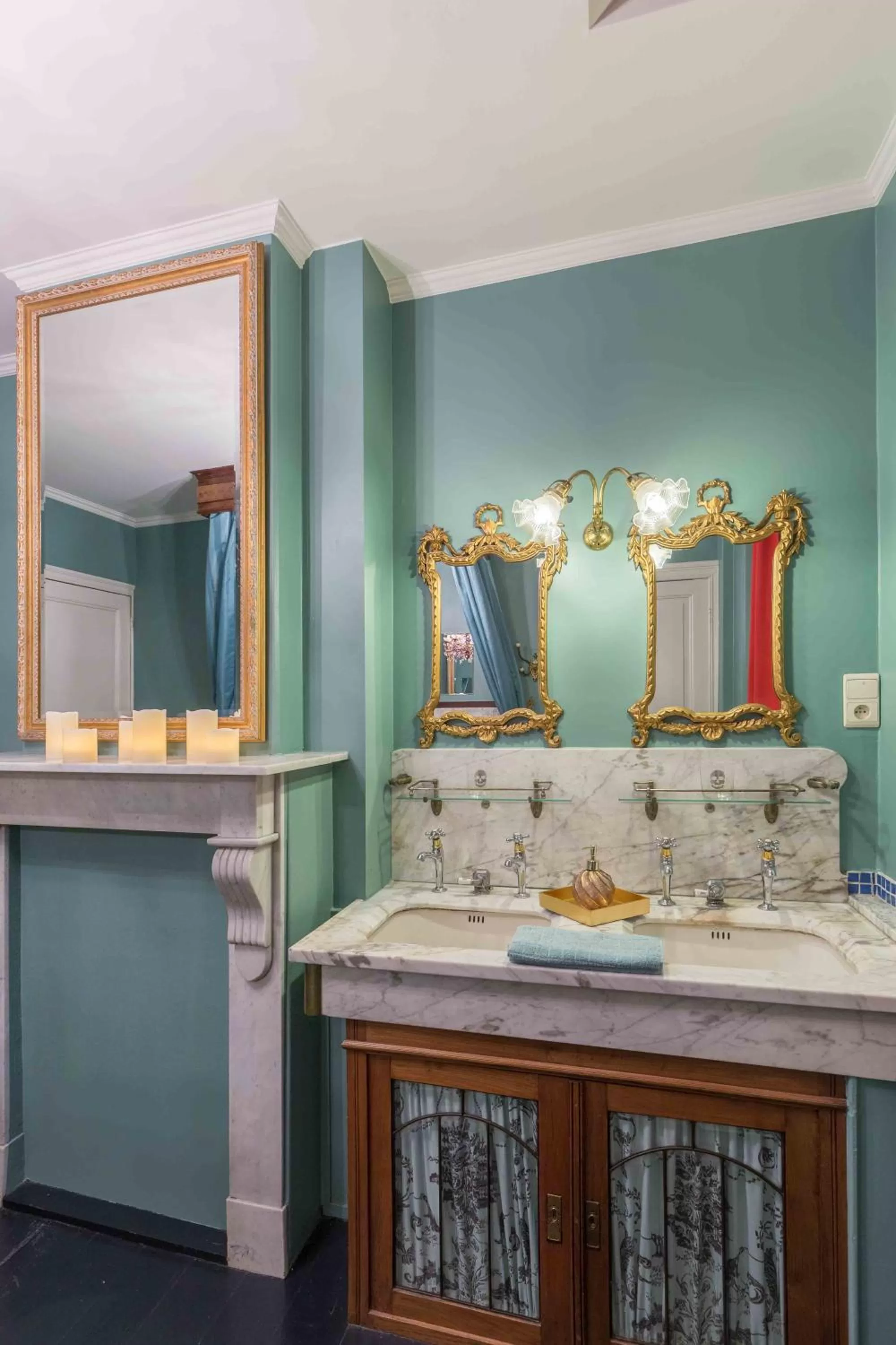 Bathroom in Maison d'Artiste