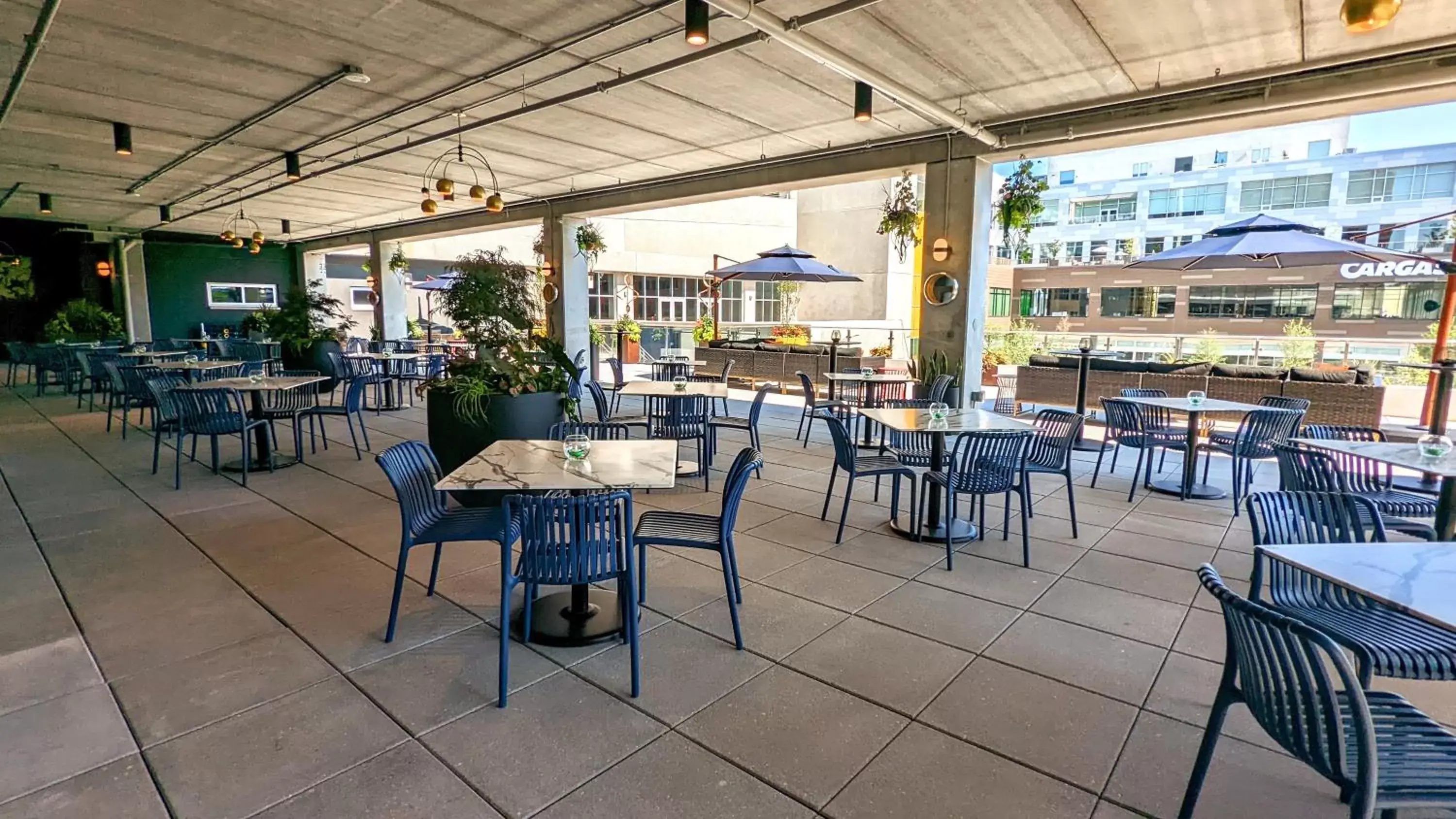 Balcony/Terrace, Restaurant/Places to Eat in Holiday Inn Lancaster, an IHG Hotel