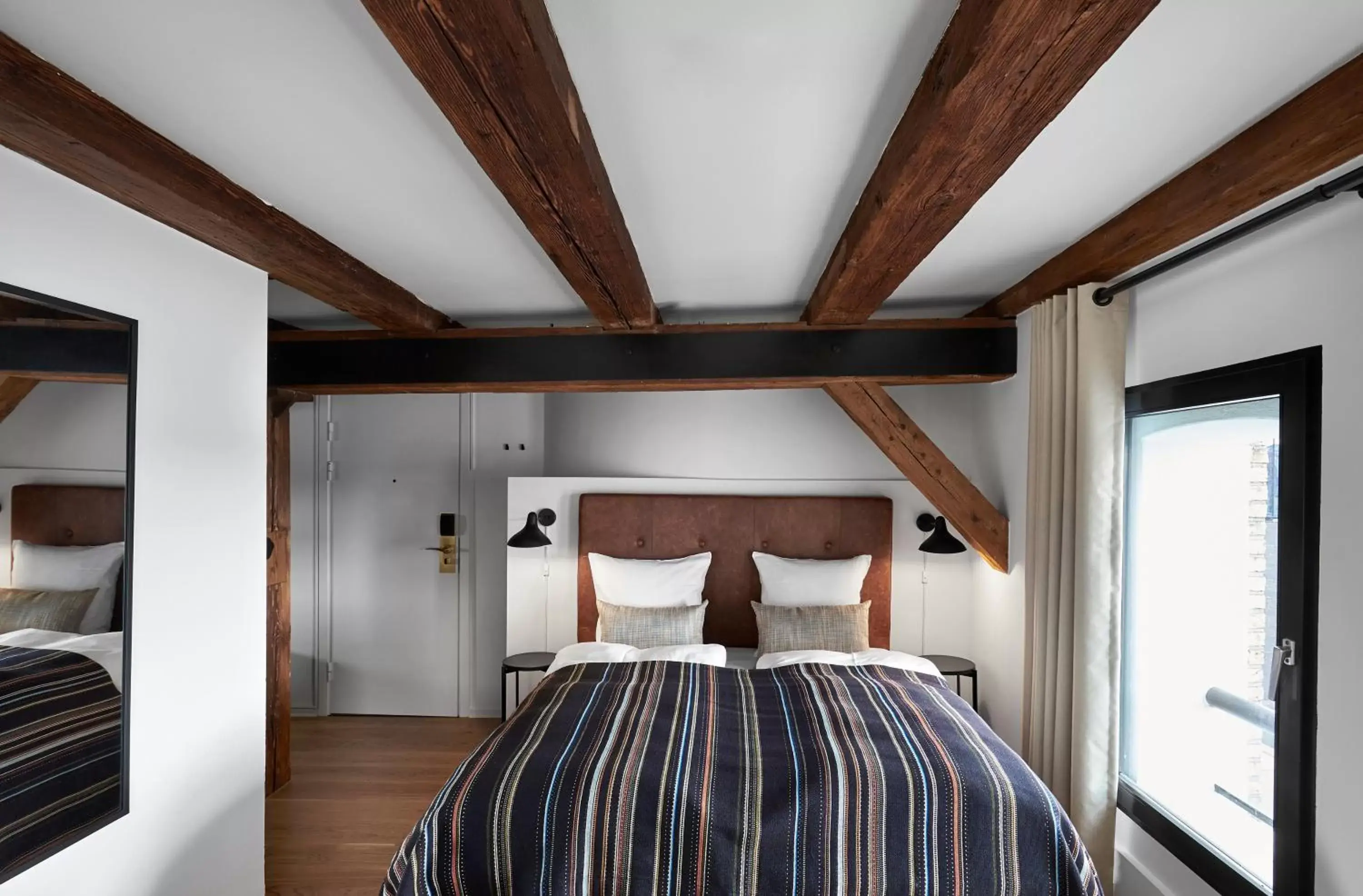 Photo of the whole room, Bed in 71 Nyhavn Hotel