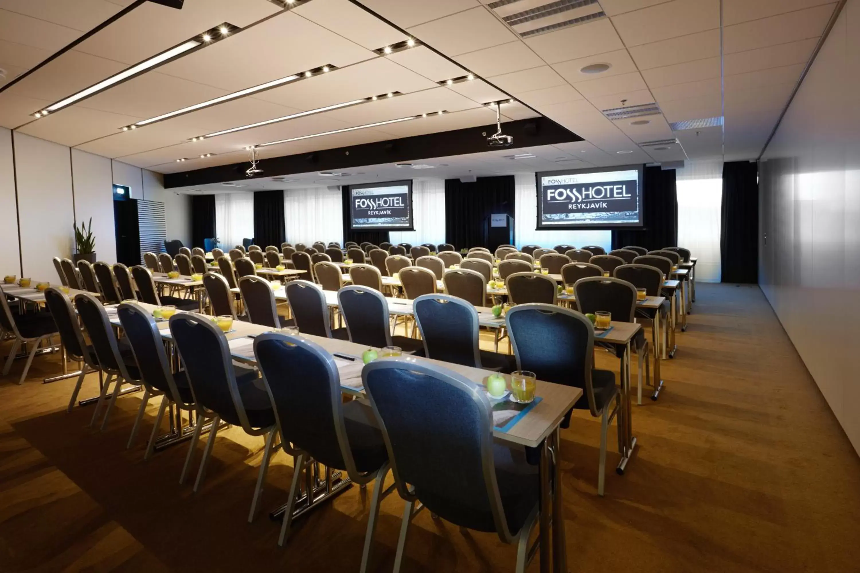 Meeting/conference room in Fosshotel Reykjavík