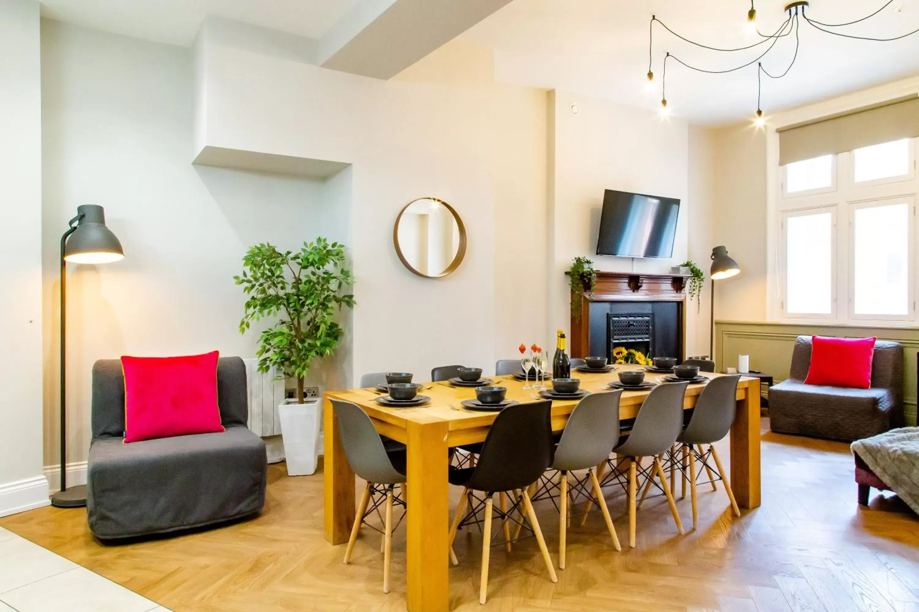 Communal lounge/ TV room, Dining Area in Goodramgate Apartments