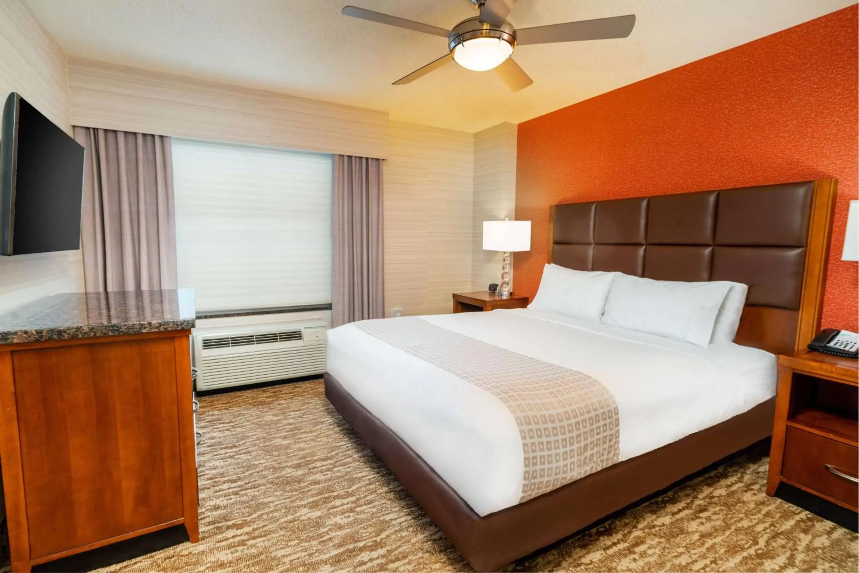 Bedroom, Bed in Homewood Suites by Hilton Baltimore - Arundel Mills