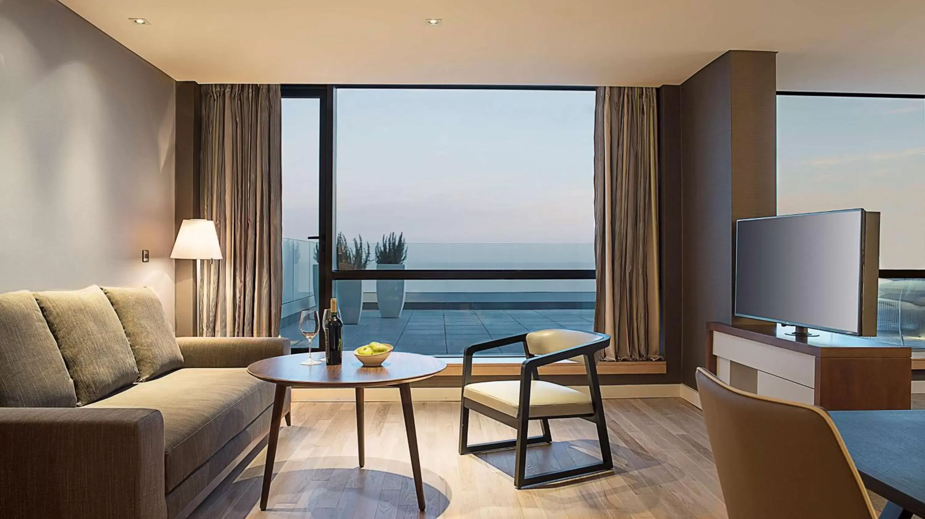 Photo of the whole room in Hyatt Centric Montevideo Photo of the whole room in Hyatt Centric Montevideo