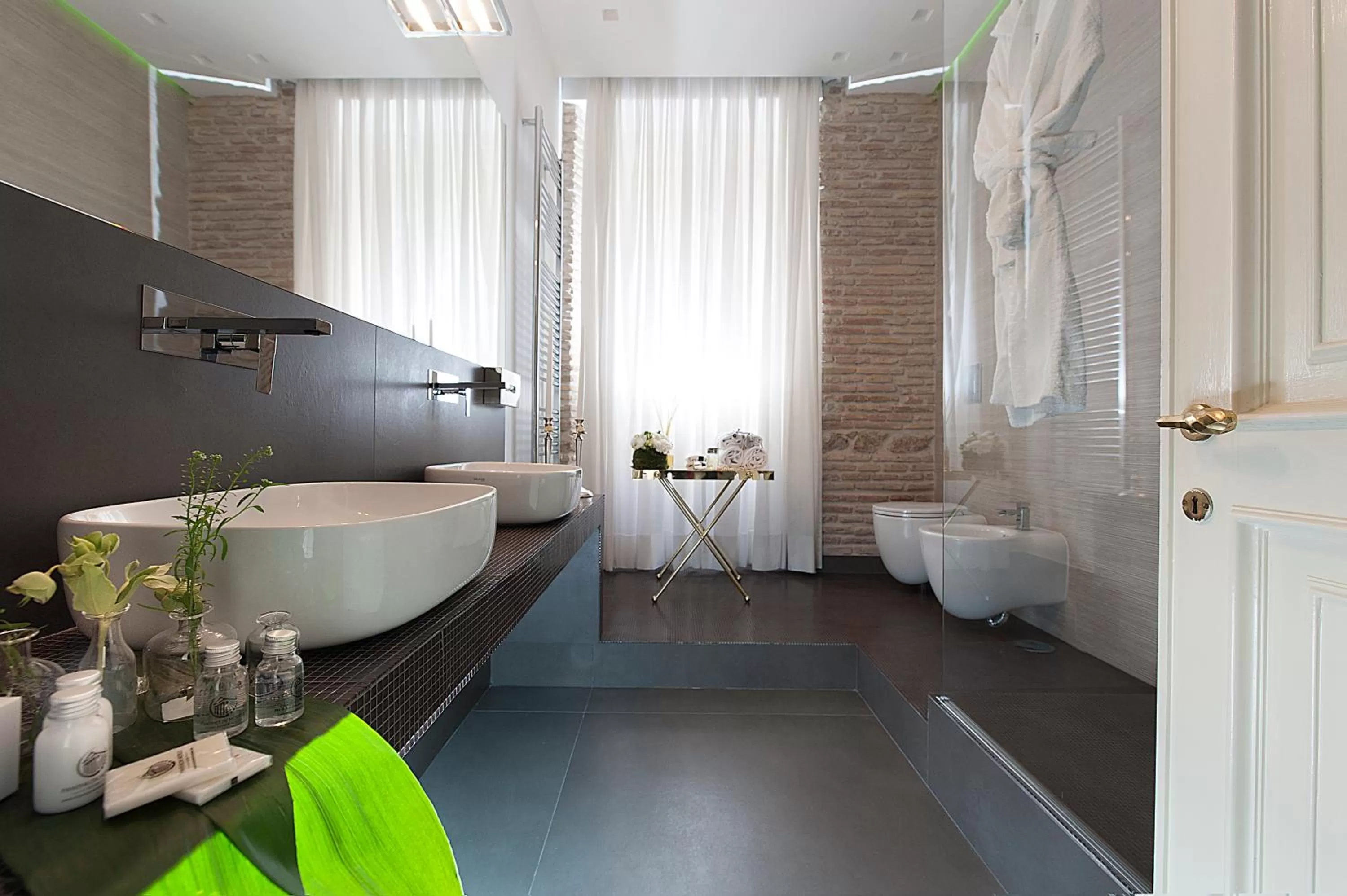 Shower in Argentina Residenza Style Hotel