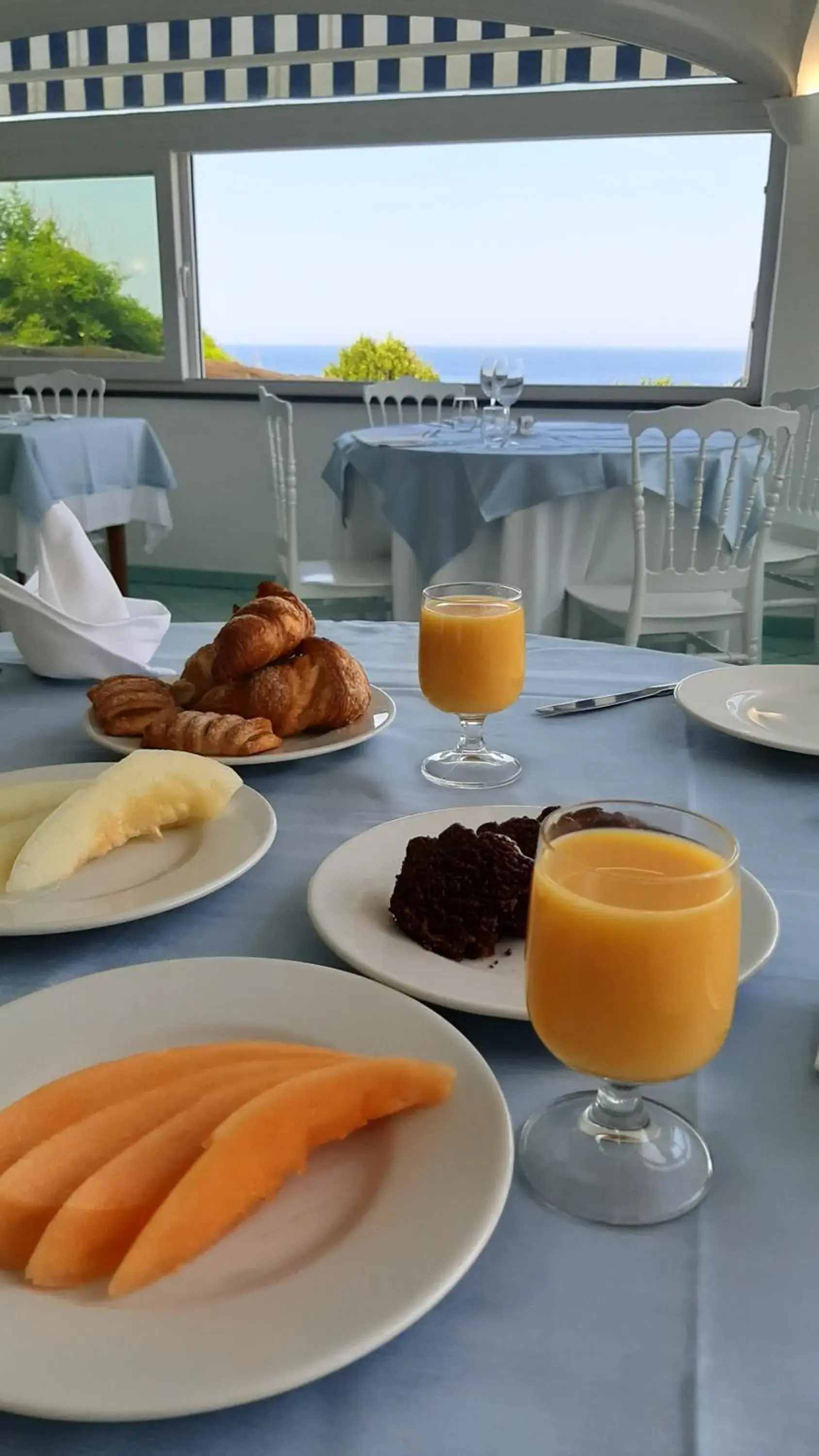 Continental breakfast, Breakfast in Hotel Albatros