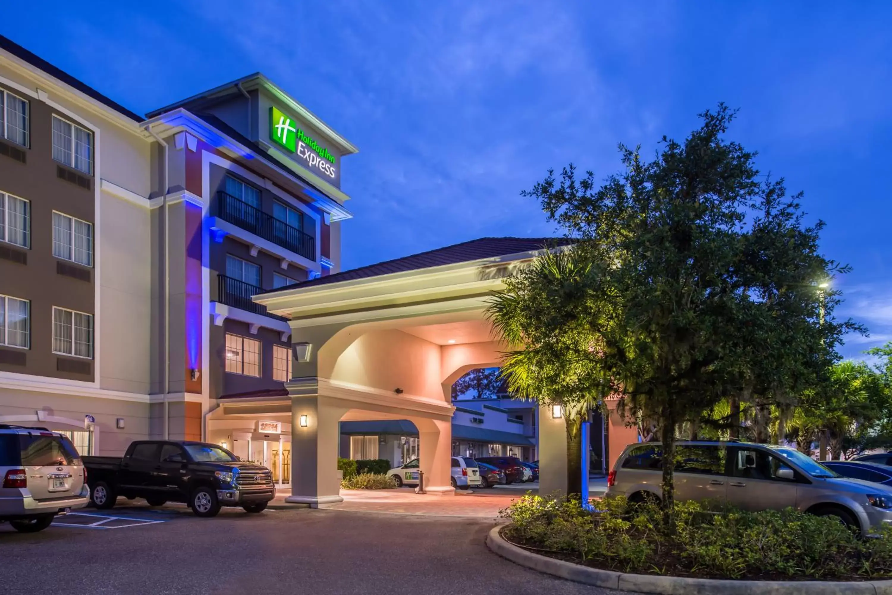 Property Building in Holiday Inn Express Tampa North Telecom Park, an IHG Hotel