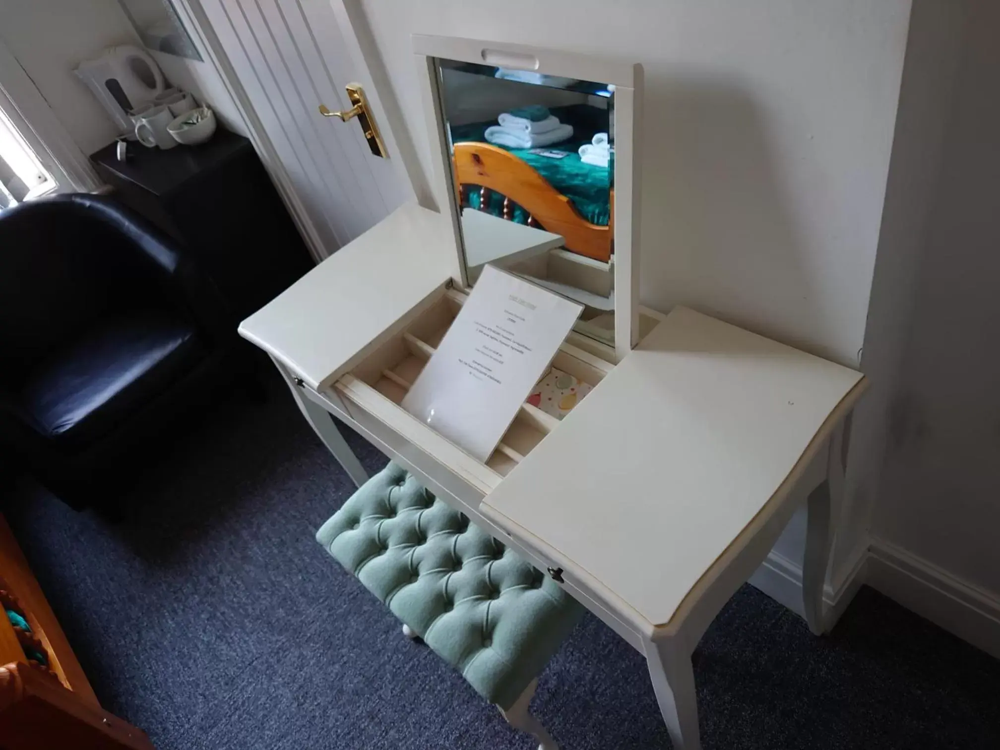 Bedroom, Seating Area in High Tide Hotel Oyo