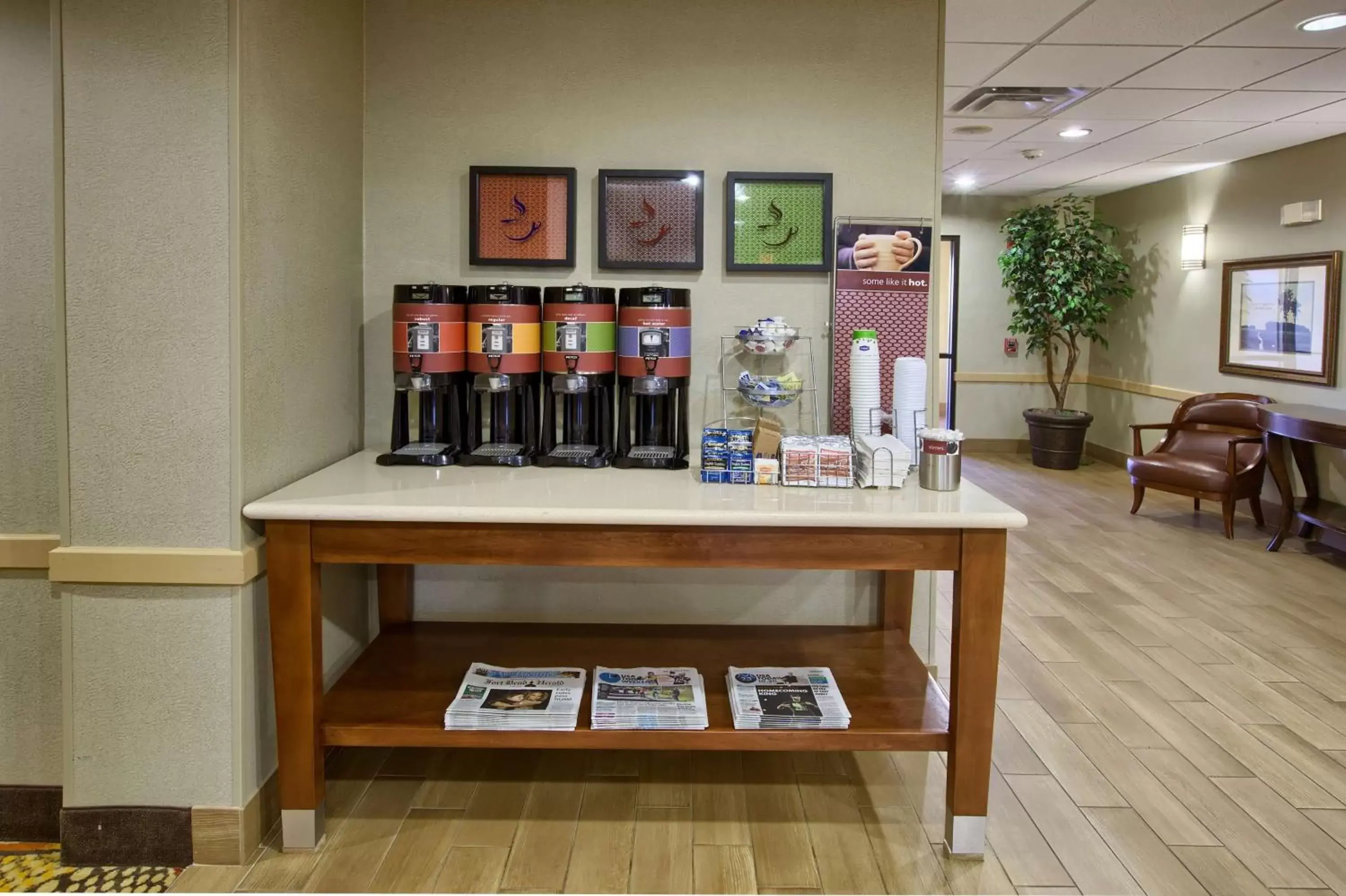 Dining area in Hampton Inn & Suites Houston Rosenberg