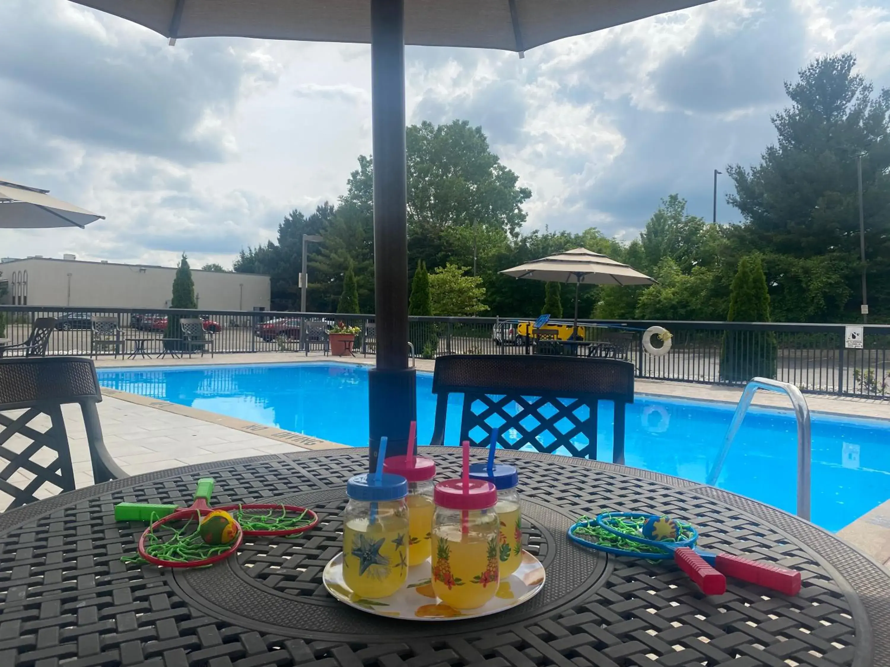 Swimming Pool in Clarion Inn and Suites Airport