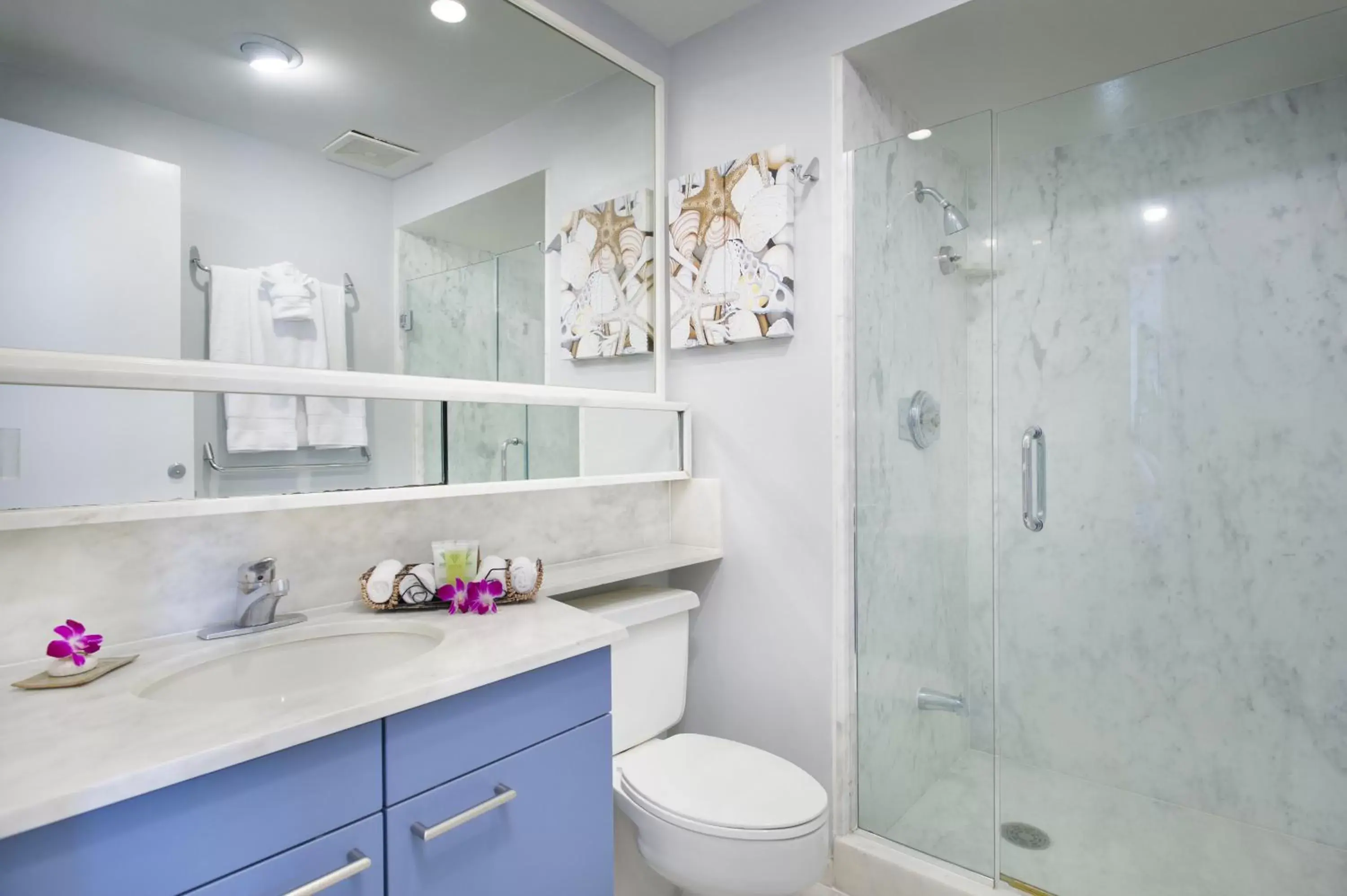 Shower, Bathroom in Aston at The Whaler on Kaanapali Beach