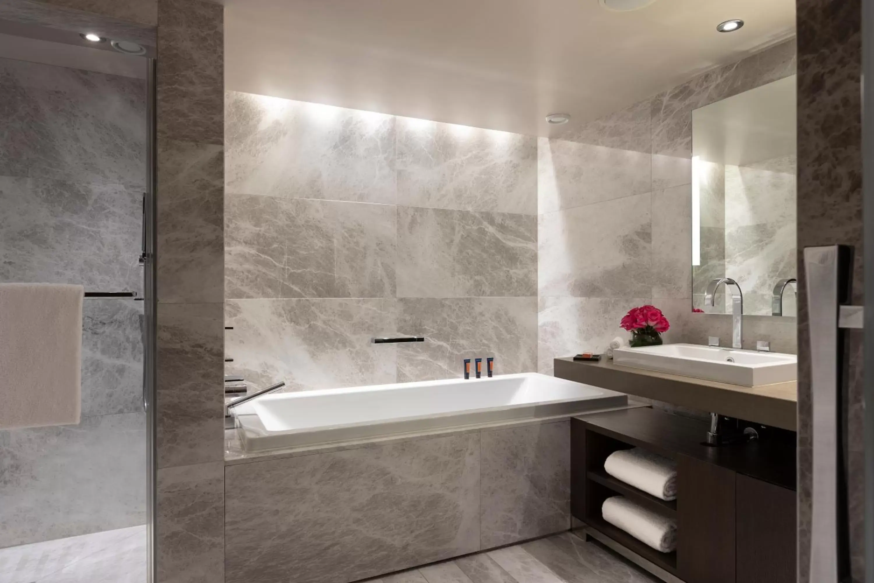 Bathroom in Mandarin Oriental, Geneva