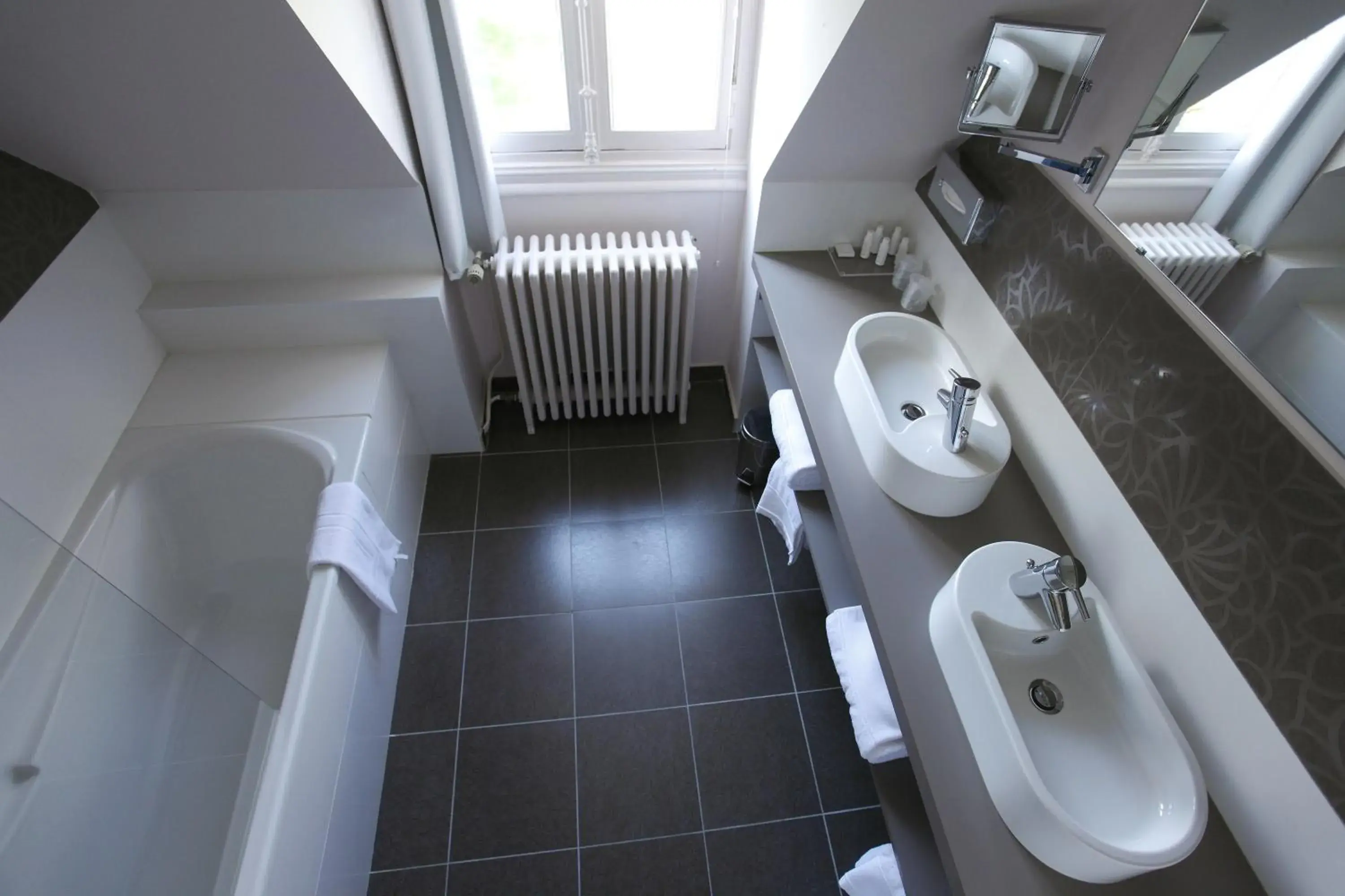 Bathroom in Hotel Château de la Barbinière