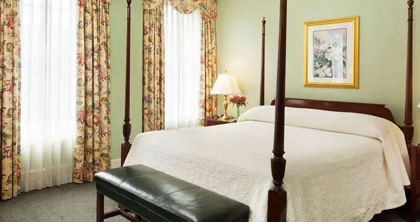 Photo of the whole room, Bed in Planters Inn on Reynolds Square