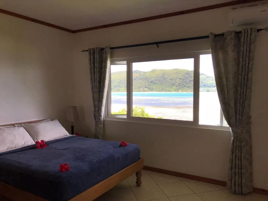 Bedroom, Bed in Sailfish Beach Villas