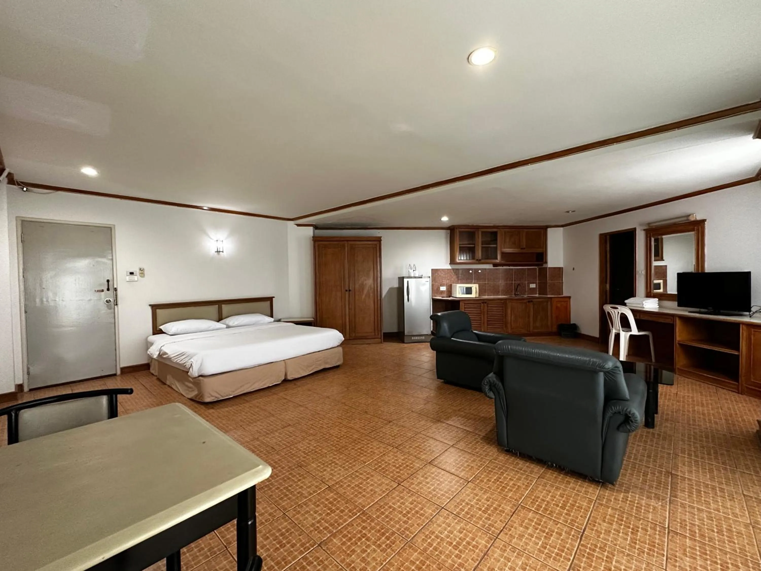 Bed in Garden Paradise