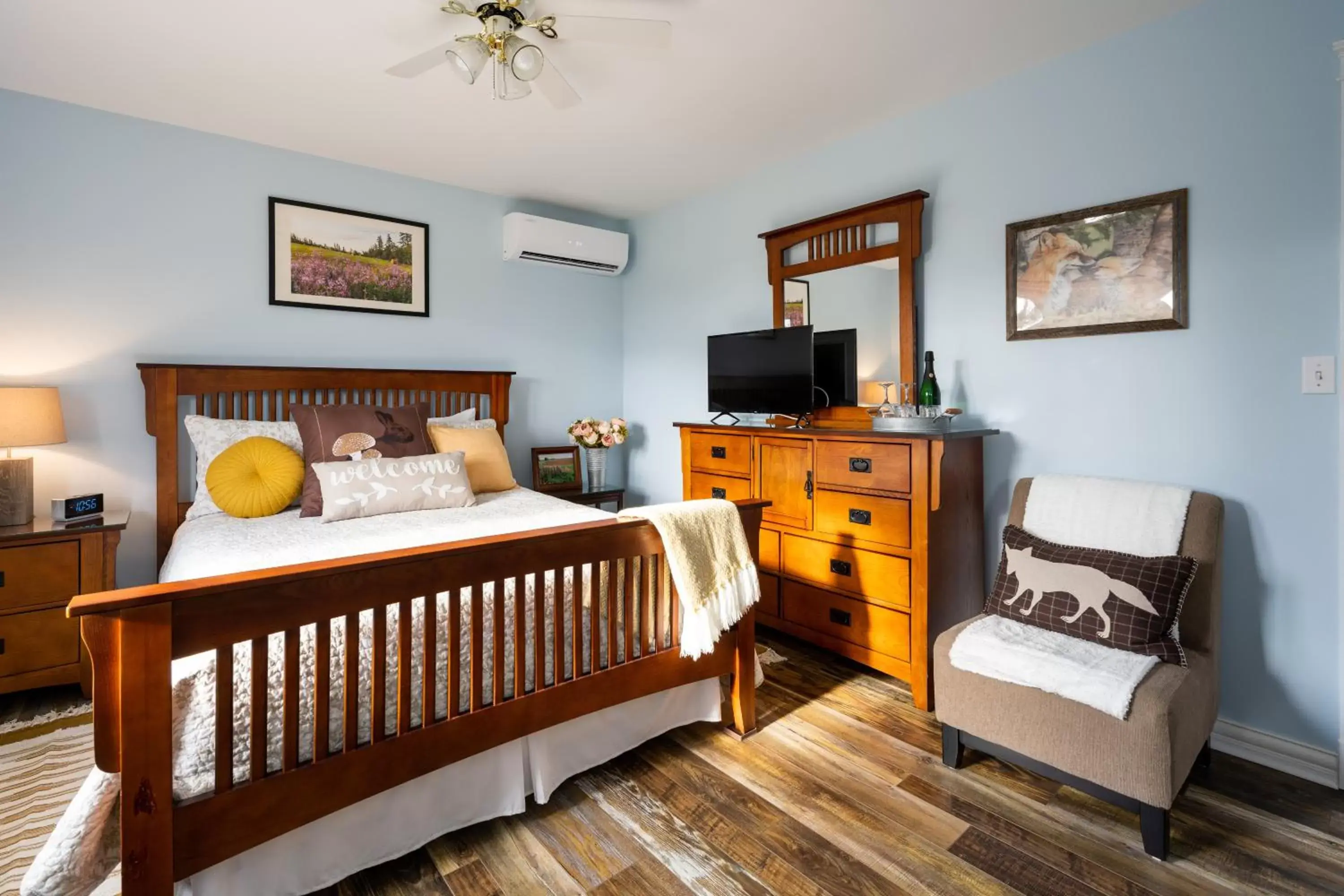 Bedroom, Bed in Baker Shore Bed and Breakfast