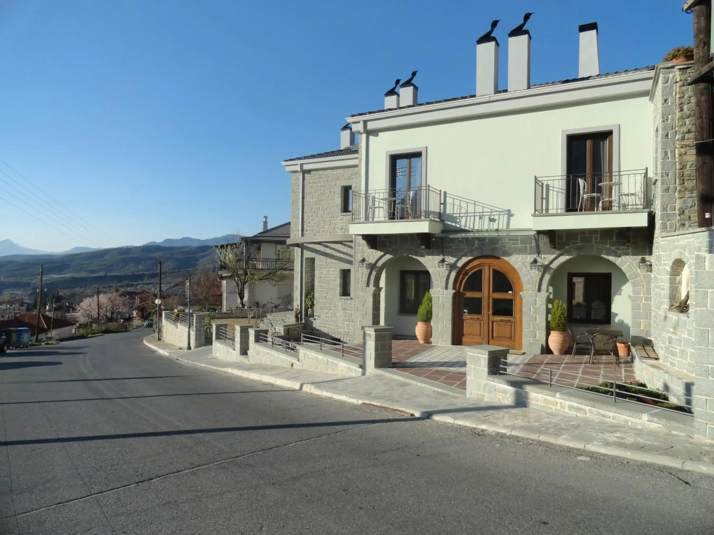 Facade/entrance, Property Building in Hotel Rodovoli