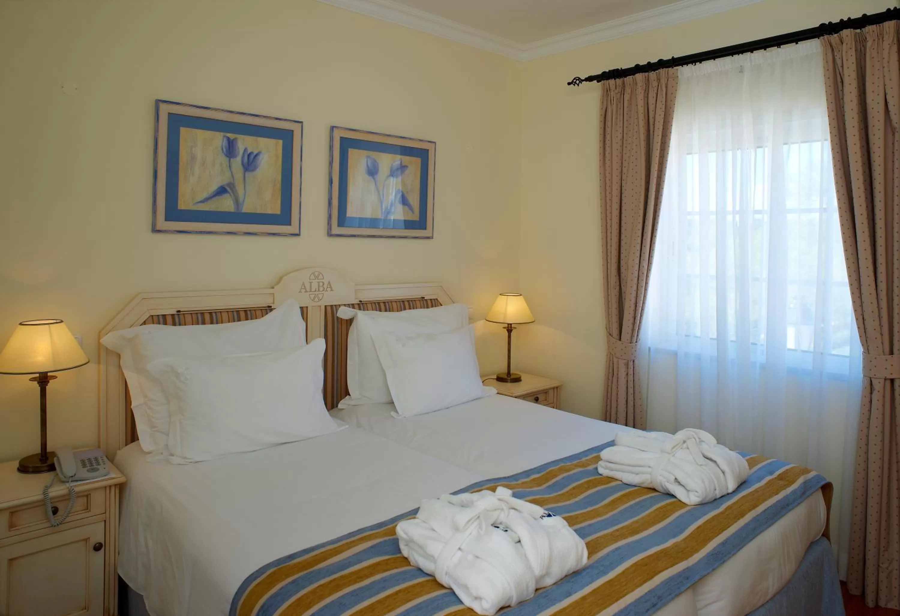 Bed in Vila Alba Resort