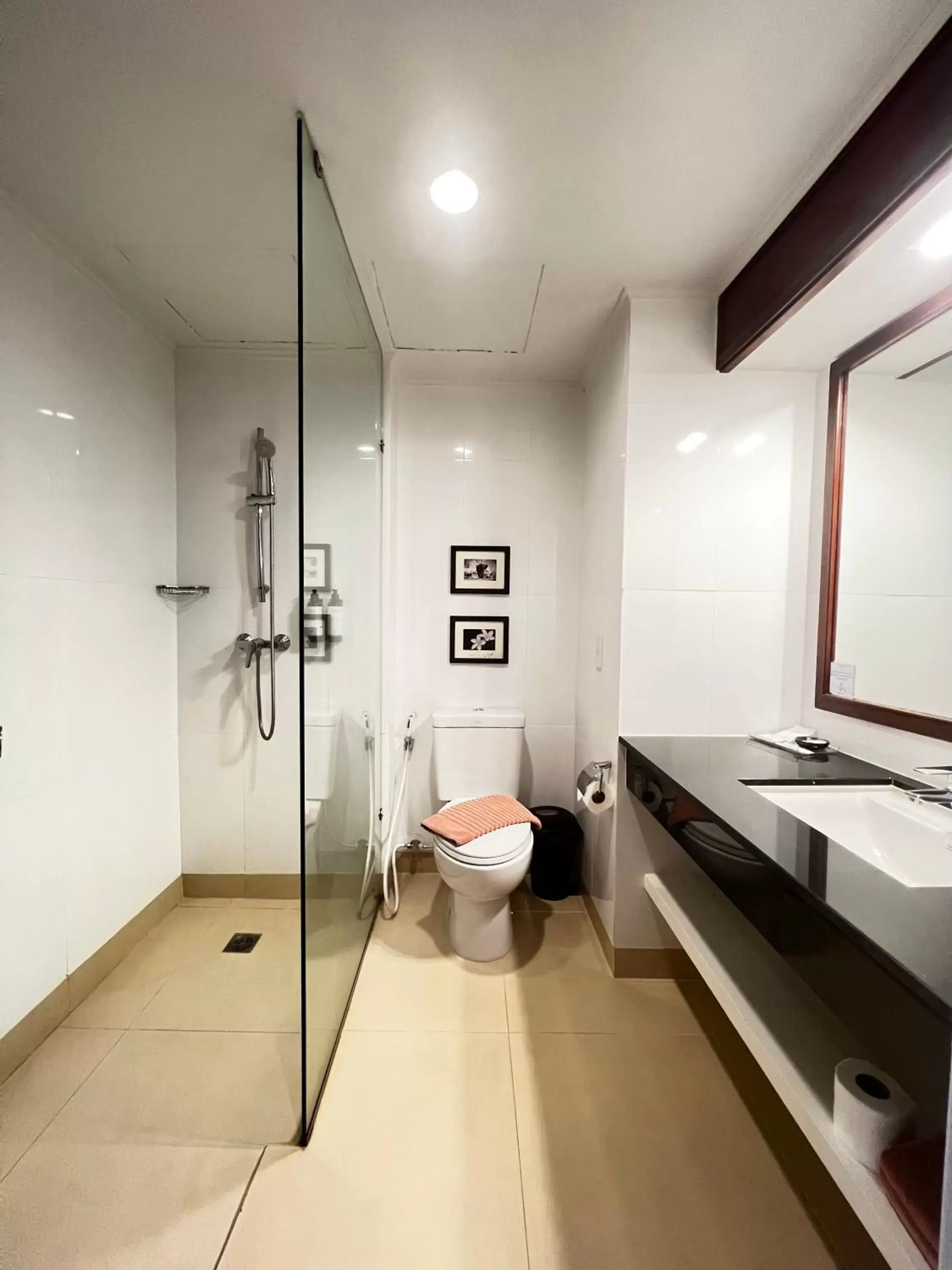 Bathroom in Mercure Chiang Mai