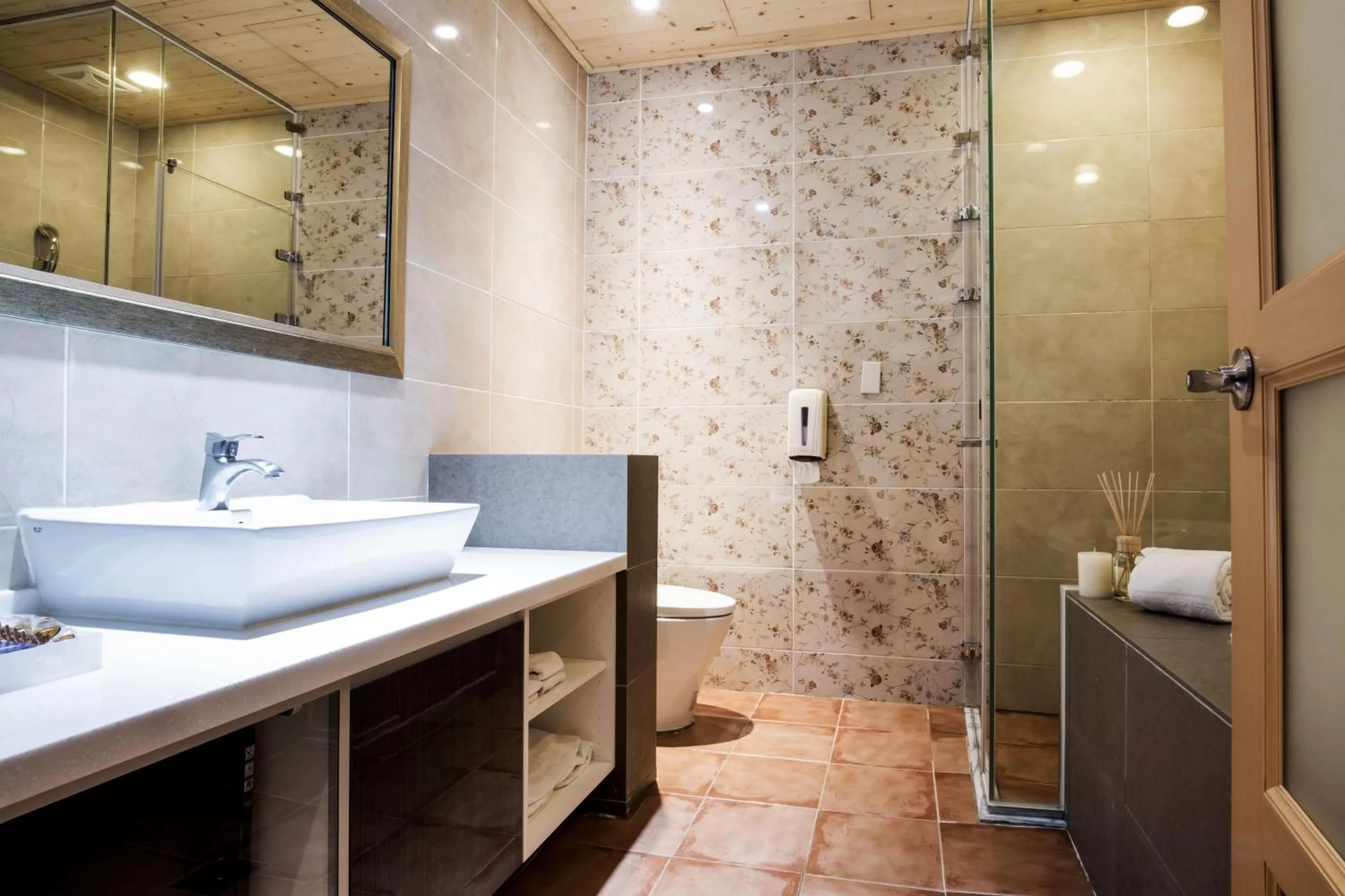 Bathroom in Duo Romance Hotel