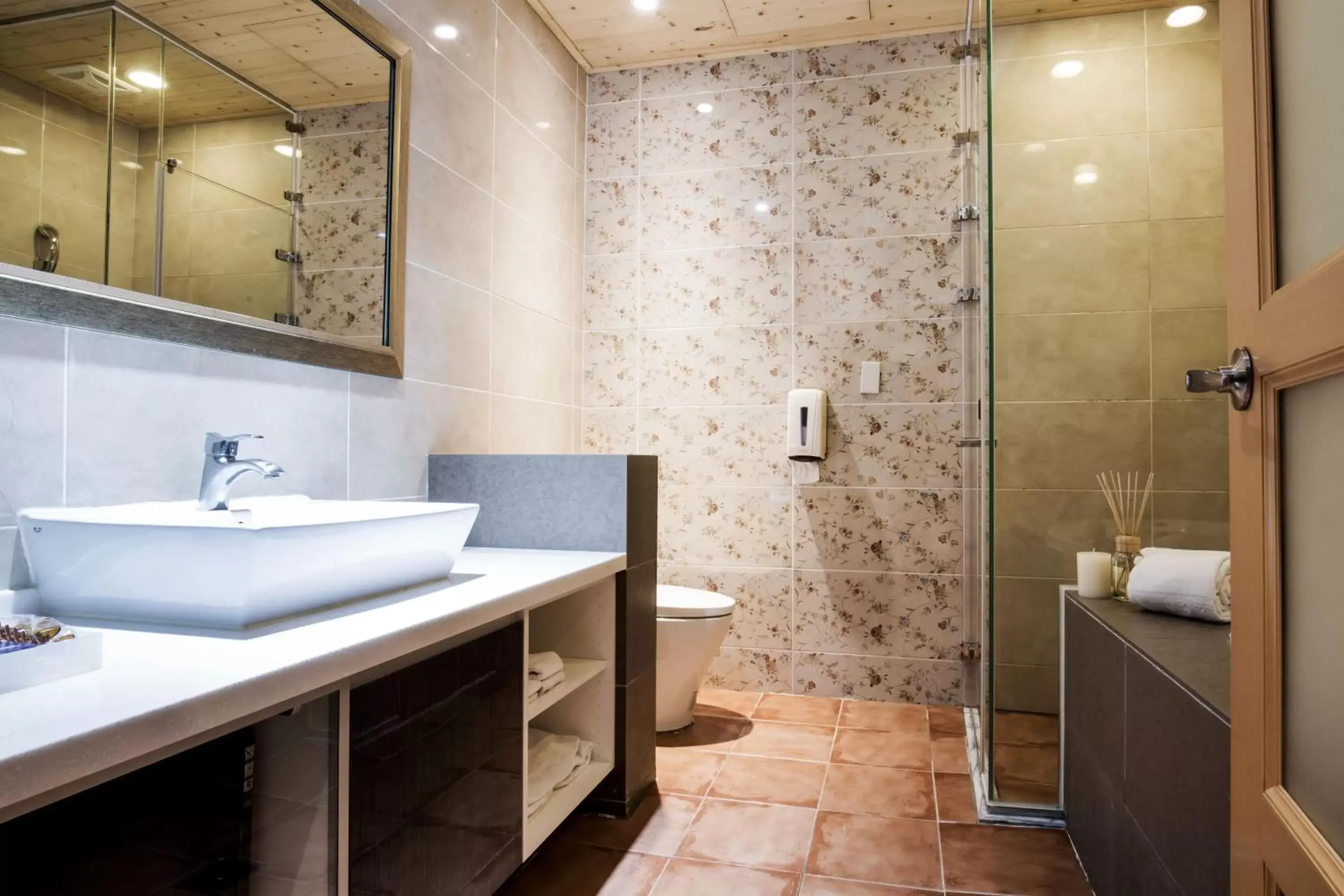 Bathroom in Duo Romance Hotel Bathroom in Duo Romance Hotel