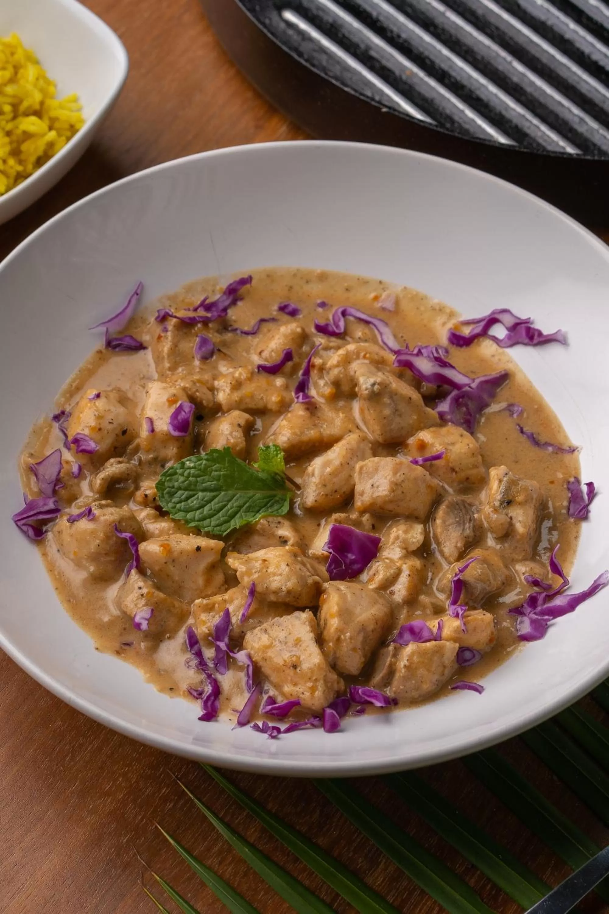 Food in El Encuentro Surf Lodge