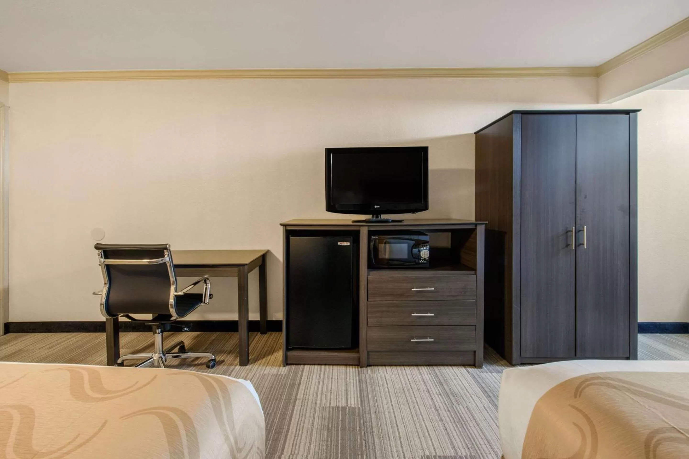 Bedroom in Hibiscus Inn & Suites