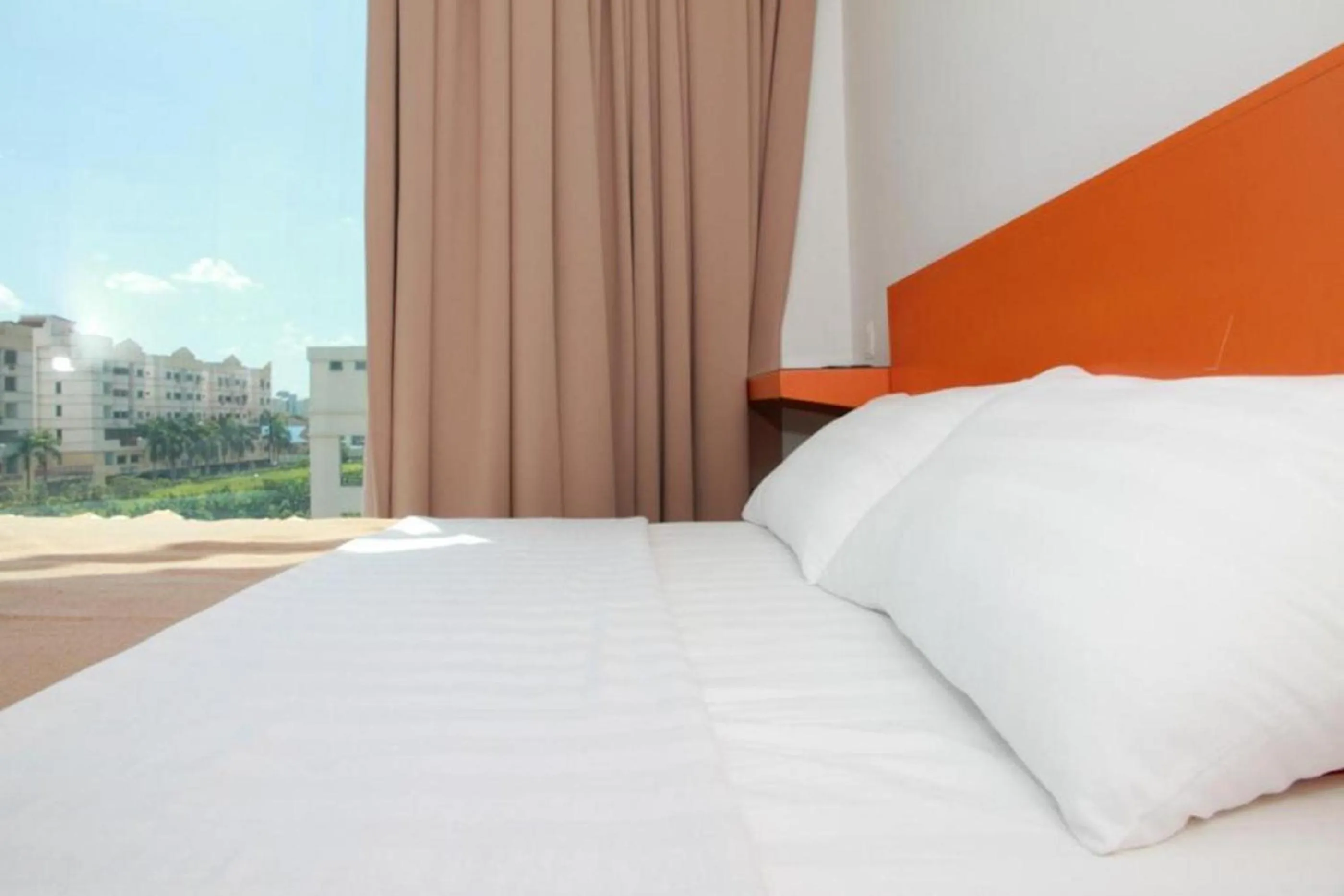 View (from property/room), Bed in 1 Hotel Kuchai Lama