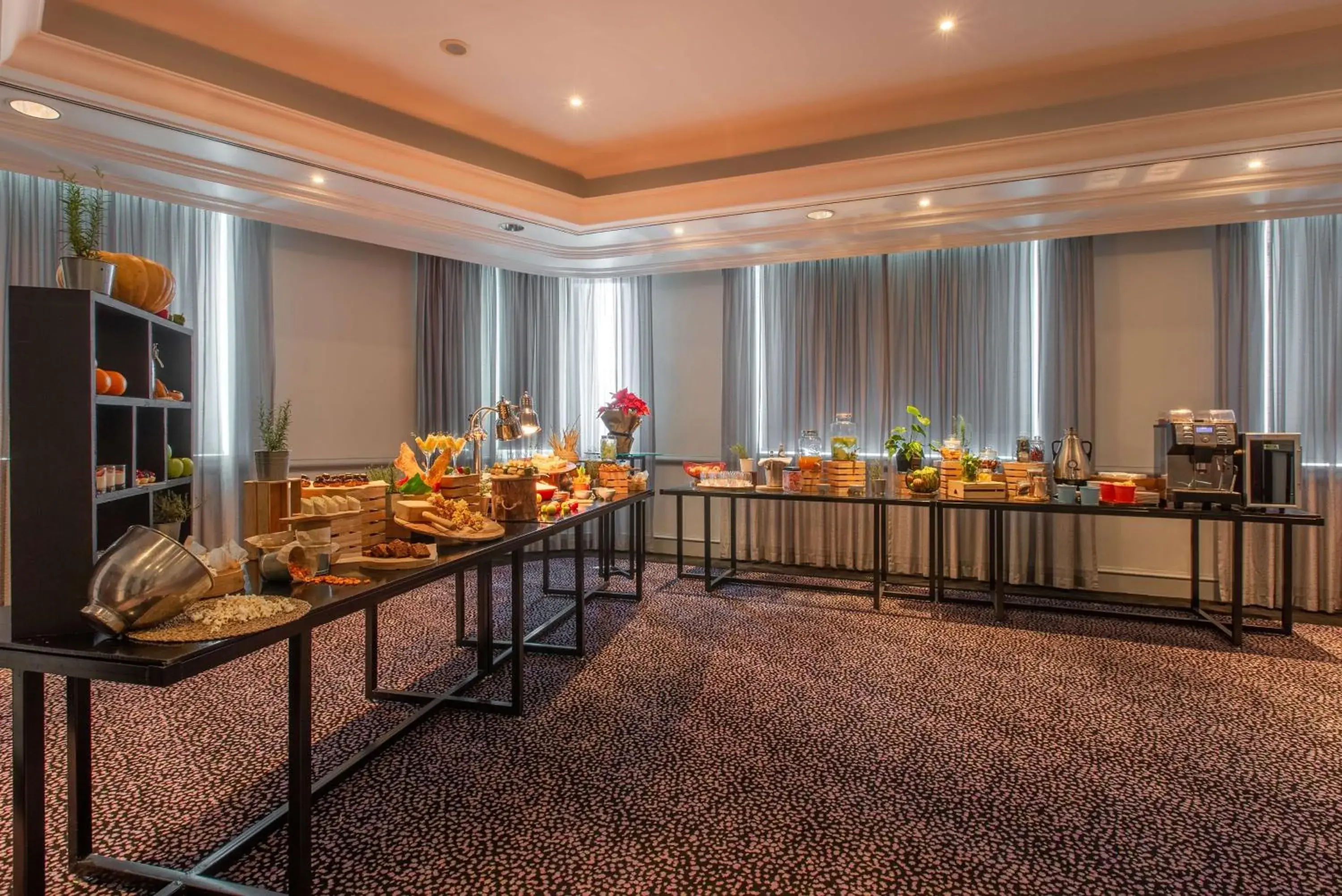 Banquet/Function facilities, Restaurant/Places to Eat in Radisson Blu Hotel, Muscat
