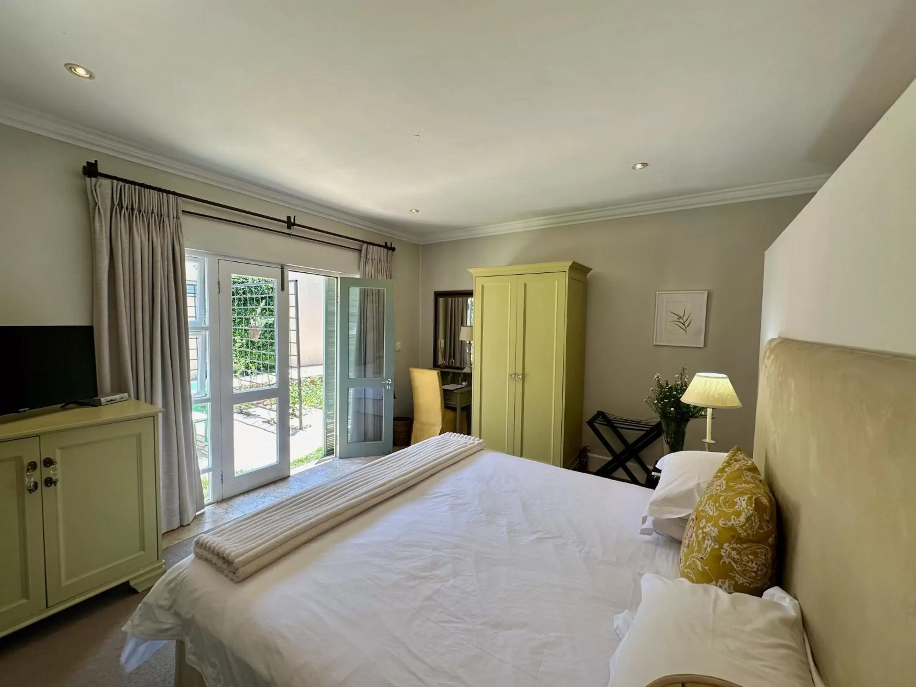 Bed in Parkwood Boutique Hotel