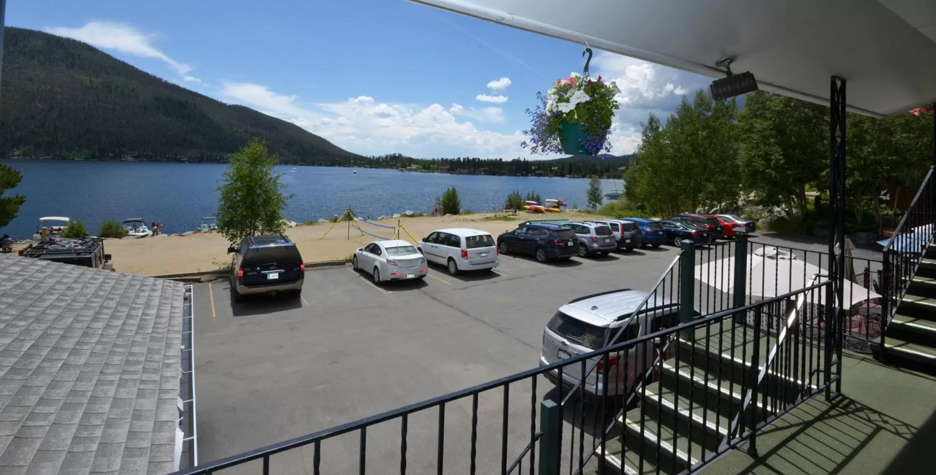 Balcony/Terrace in Western Riviera Lakeside Lodging