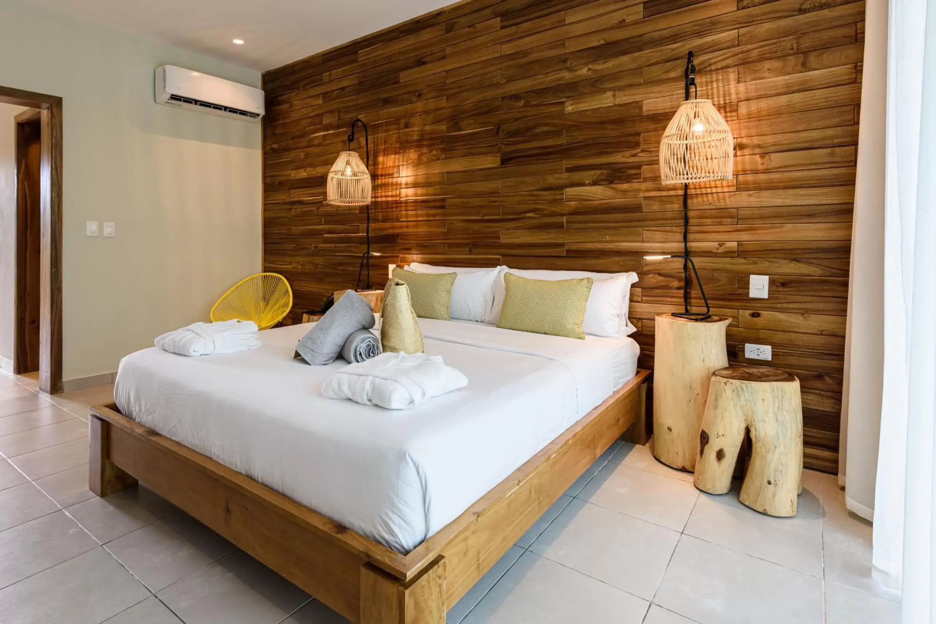 Bed in Saman Boutique Hotel