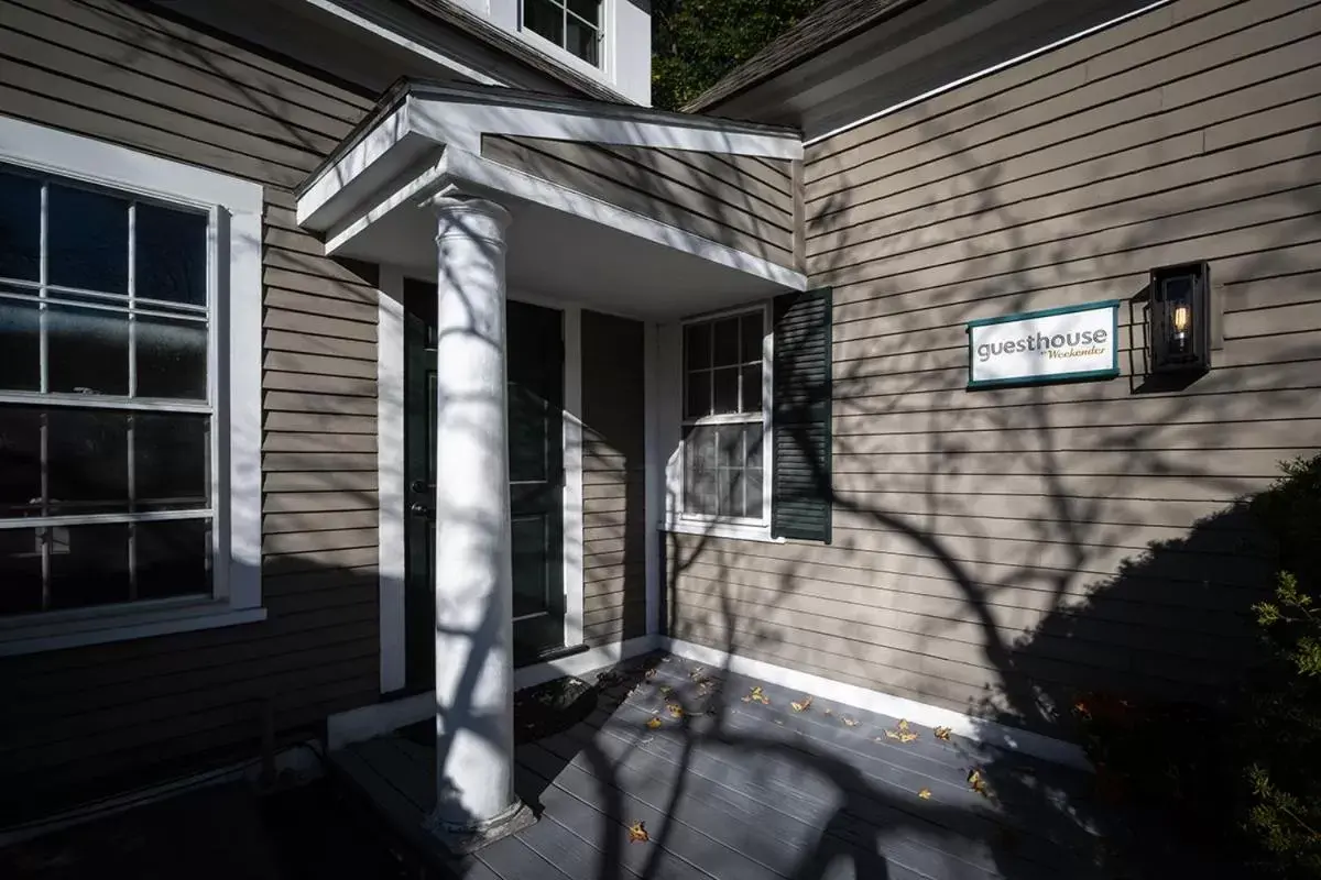 Facade/entrance in Riverhouse by Weekender formerly Jack Daniels Inn