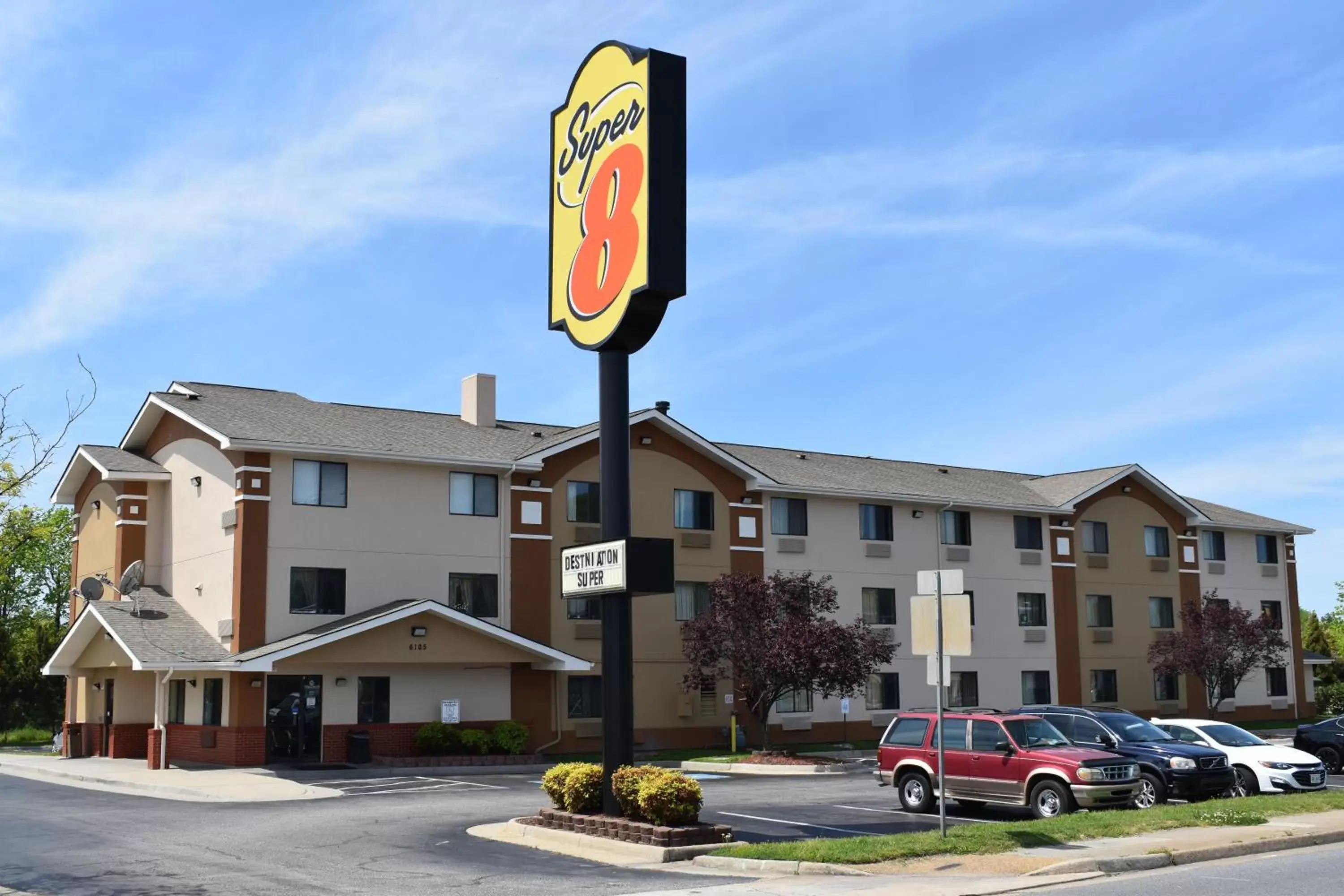 Property Building in Super 8 by Wyndham Newport News/Jefferson Ave.