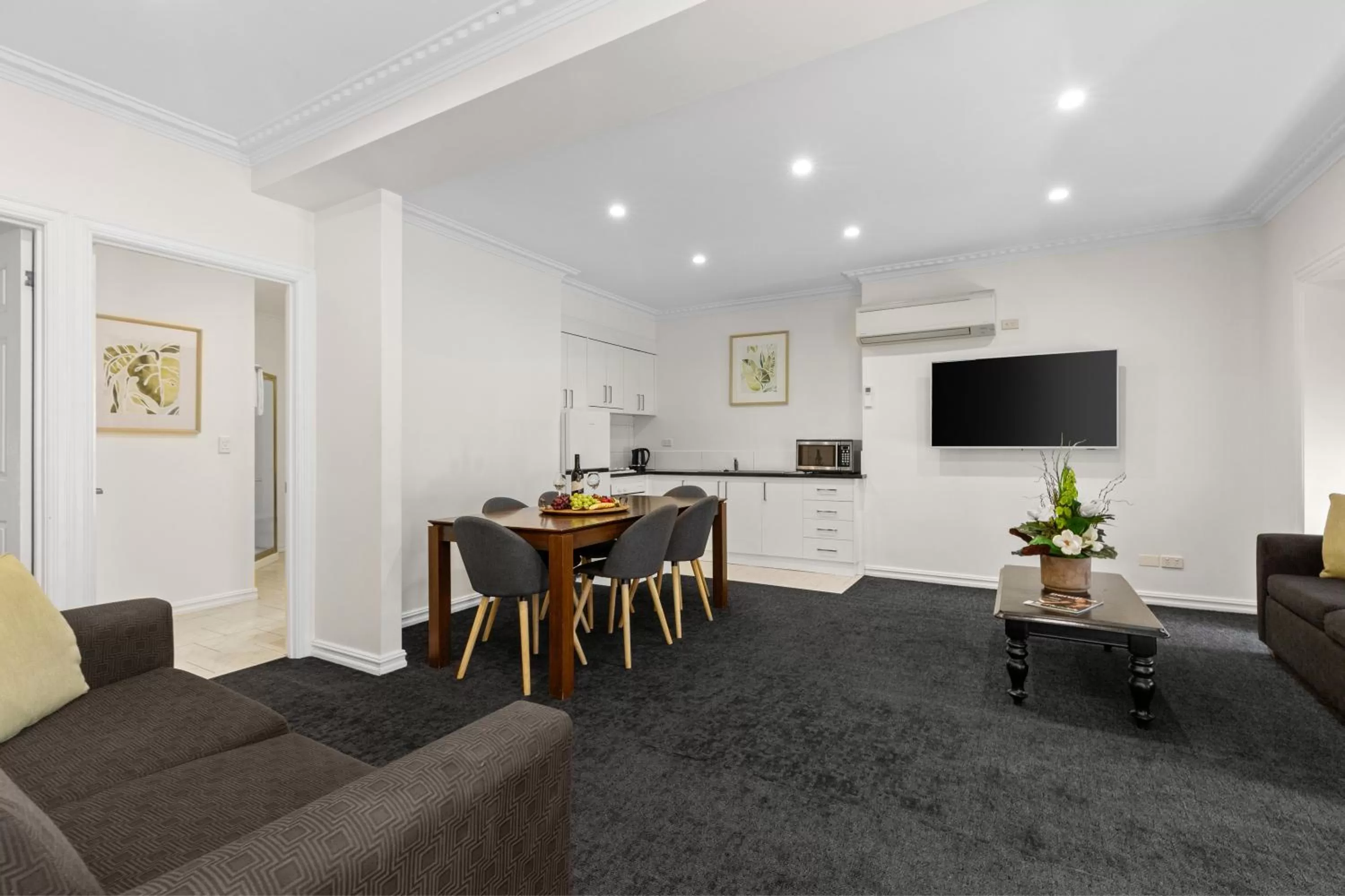 Kitchen or kitchenette in All Seasons Resort Hotel Bendigo