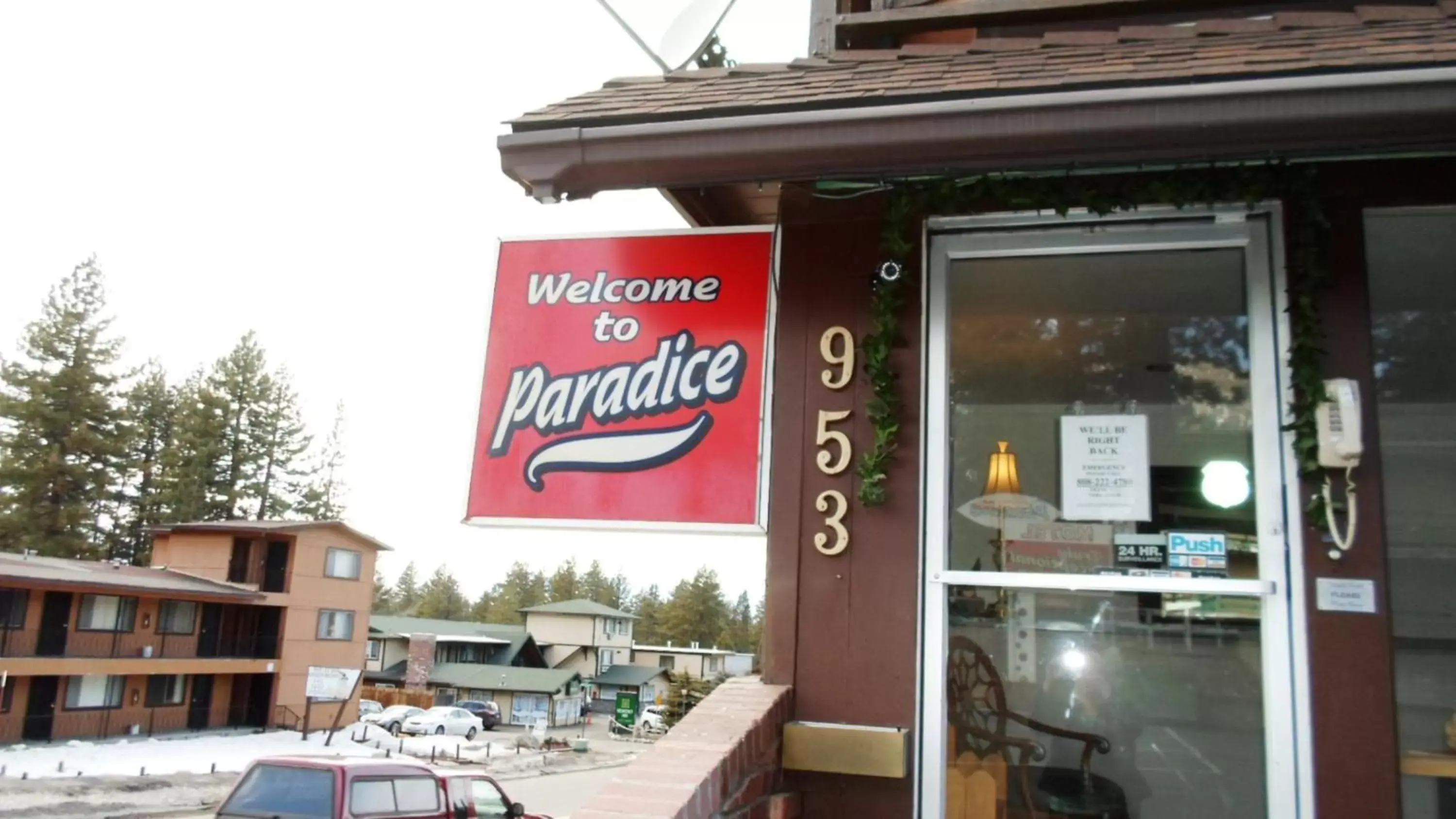 Facade/entrance in Paradice Motel