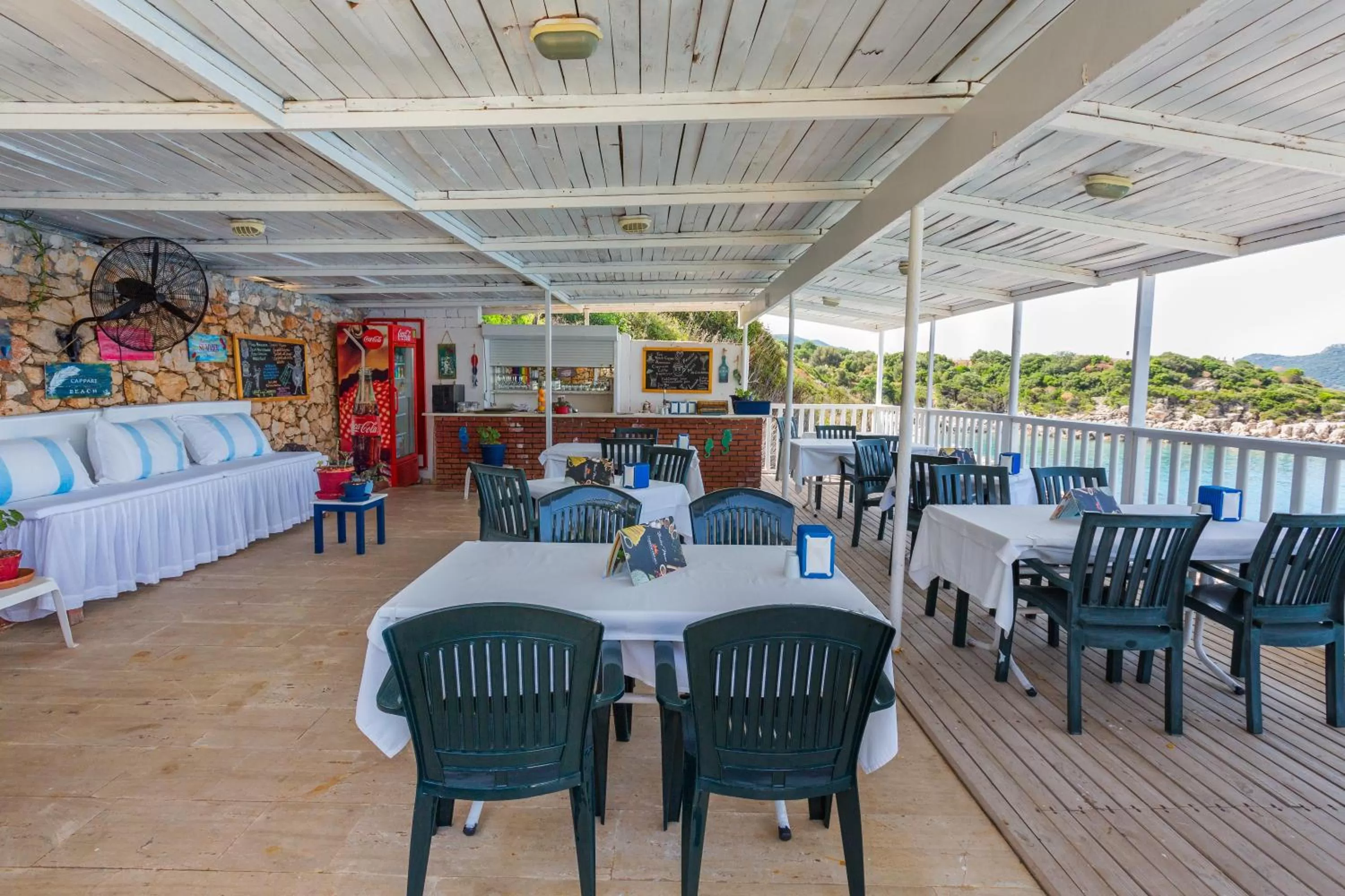 Restaurant/places to eat in Aqua Princess Hotel