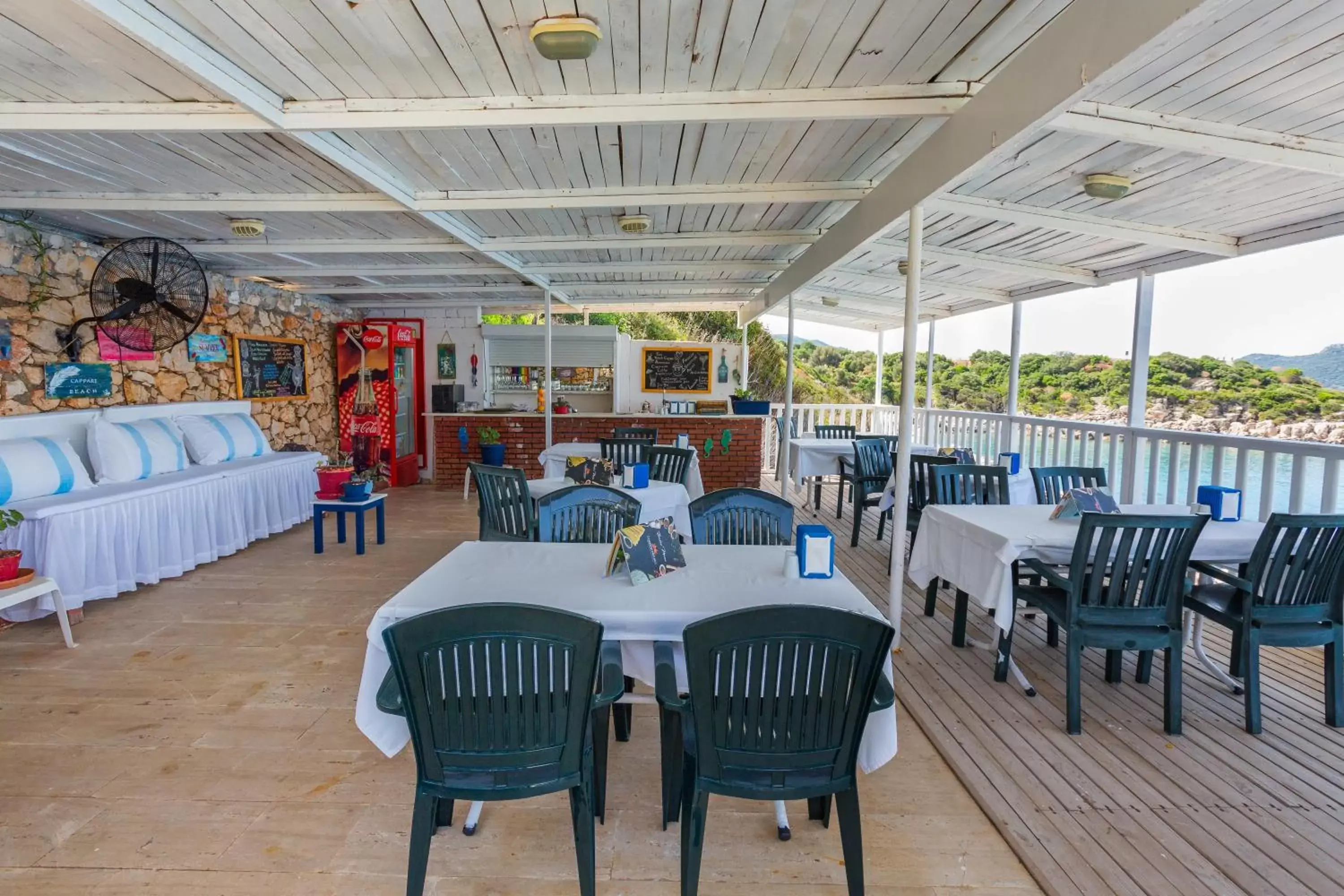 Restaurant/places to eat in Aqua Princess Hotel Restaurant/places to eat in Aqua Princess Hotel