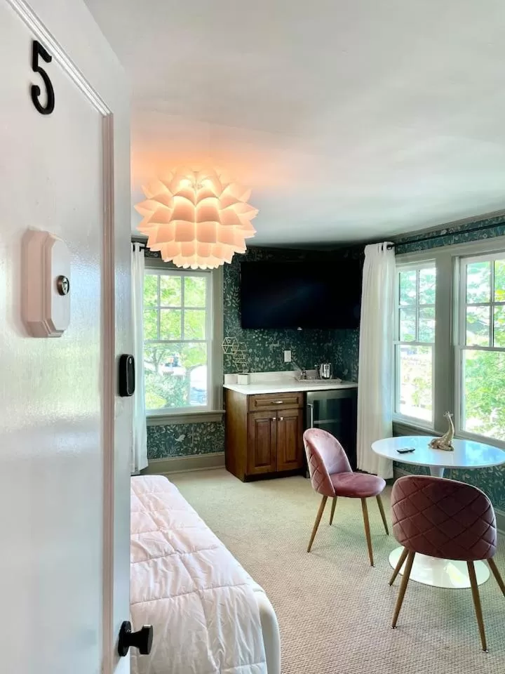 Bed in Buttonwood Boutique Hotel