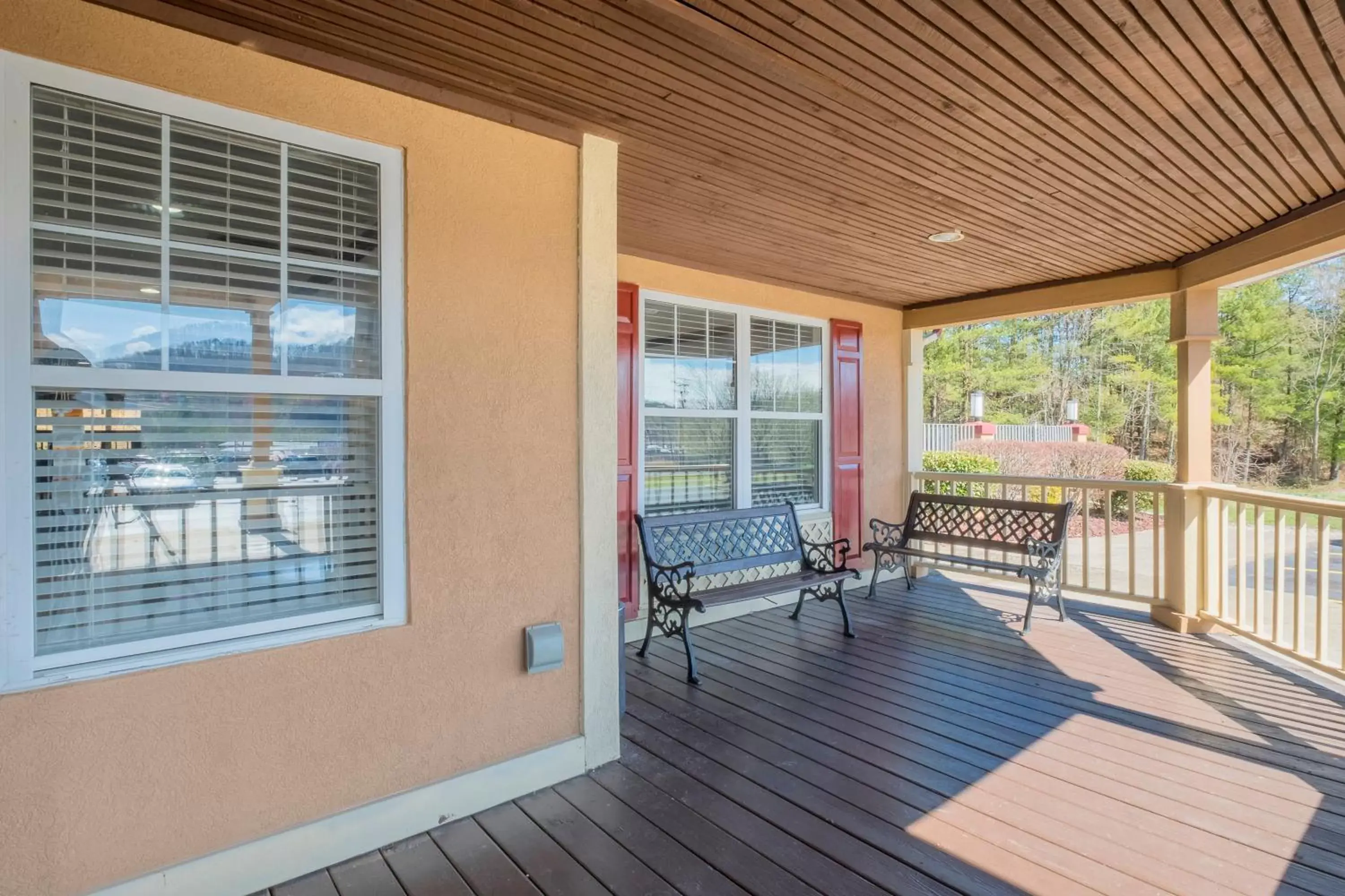 Property building in Red Roof Inn & Suites Corbin