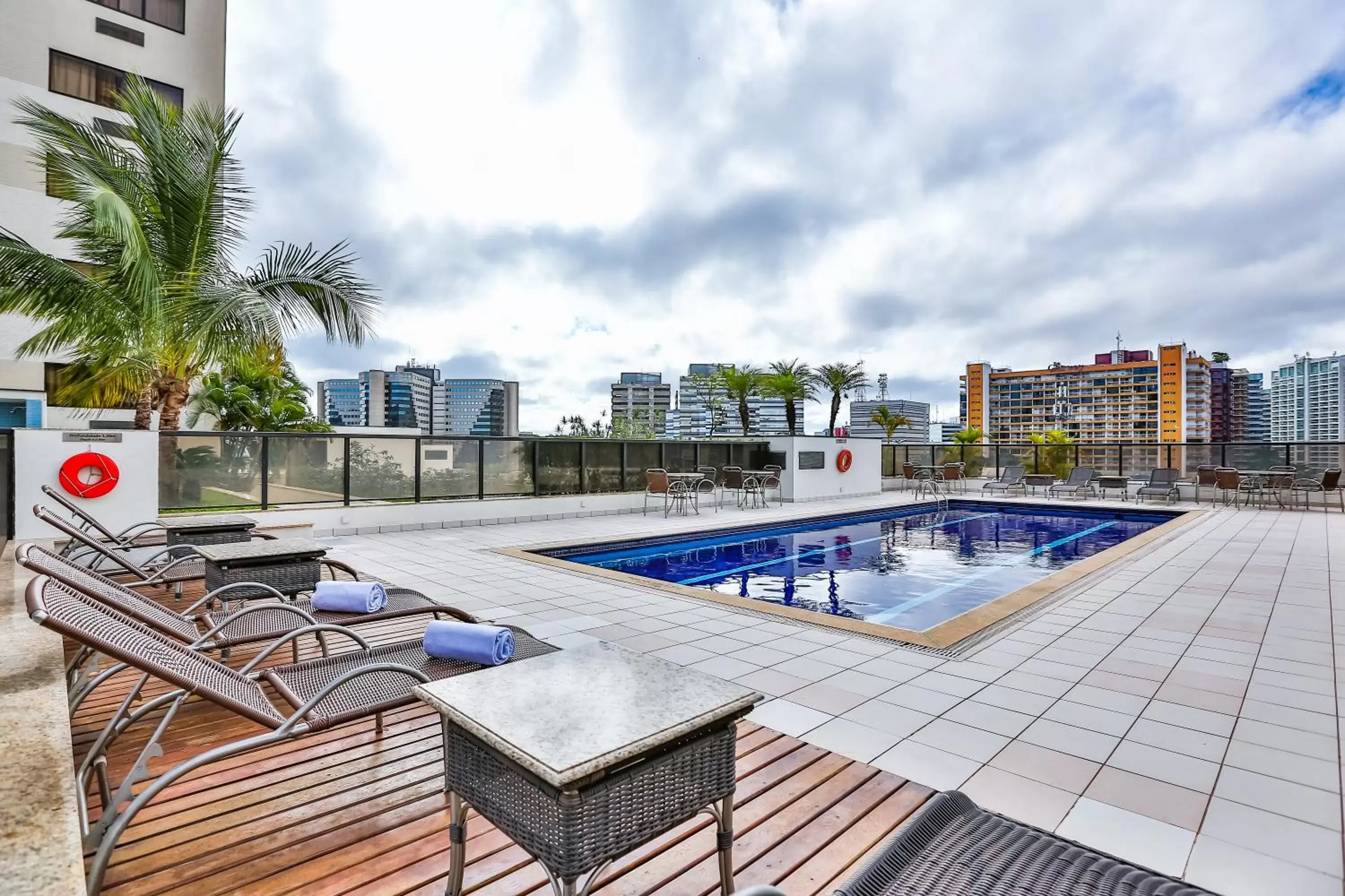 Swimming Pool in Comfort Suites Brasília