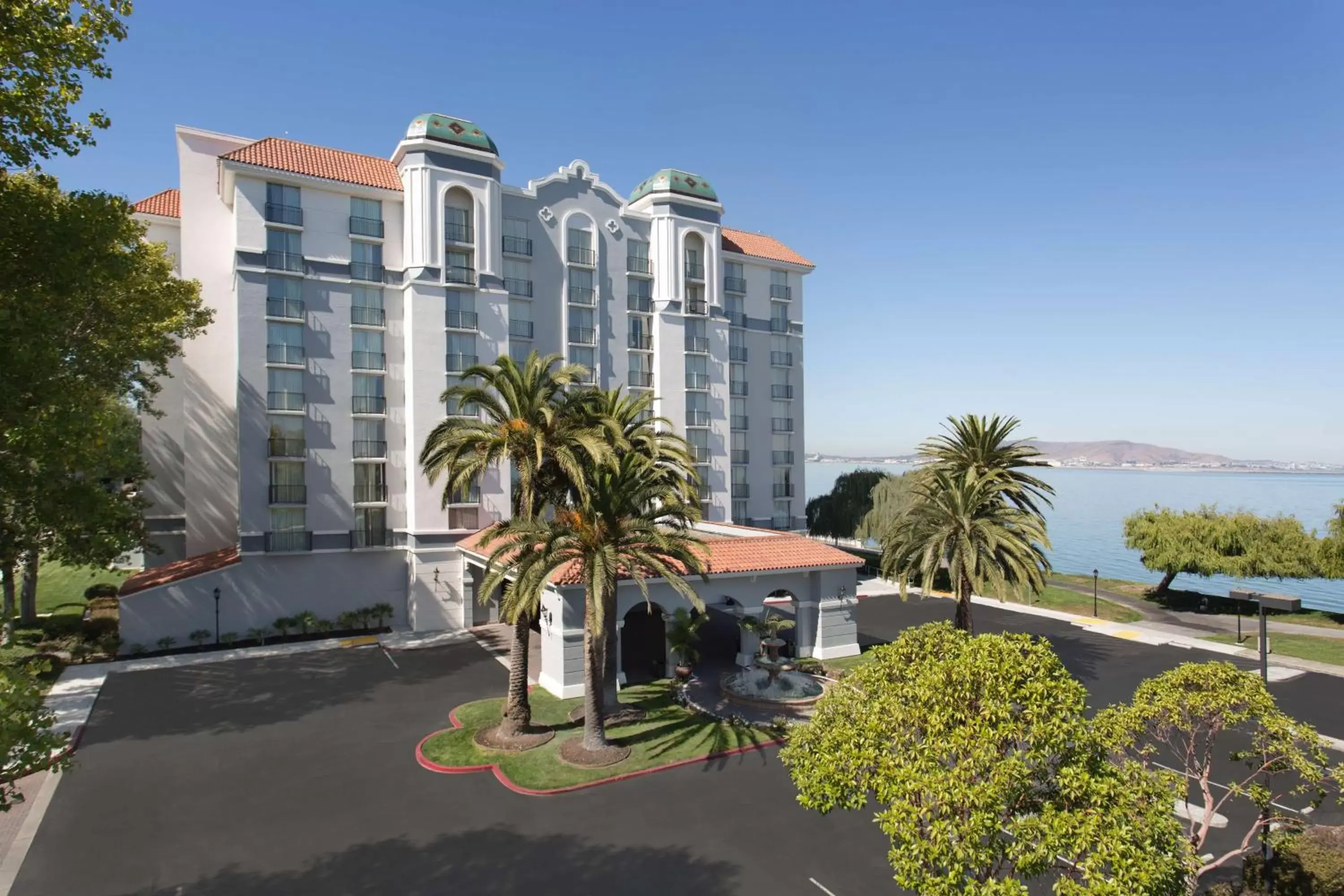 Property Building in Embassy Suites San Francisco Airport - Waterfront