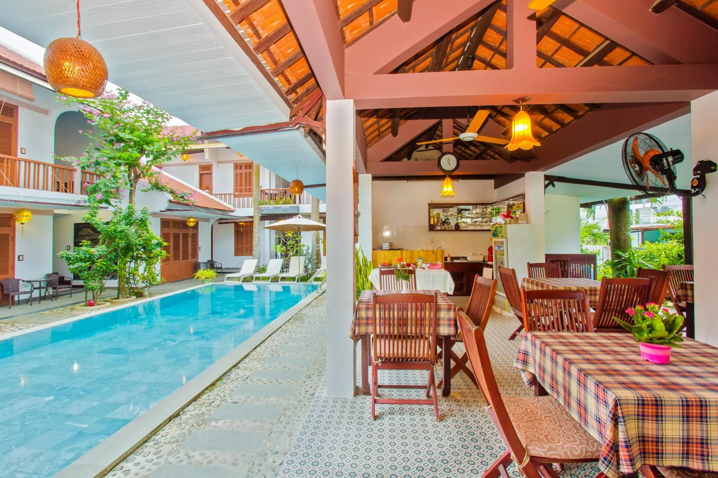 Dining area, Swimming Pool in Hoi An Garden Villas