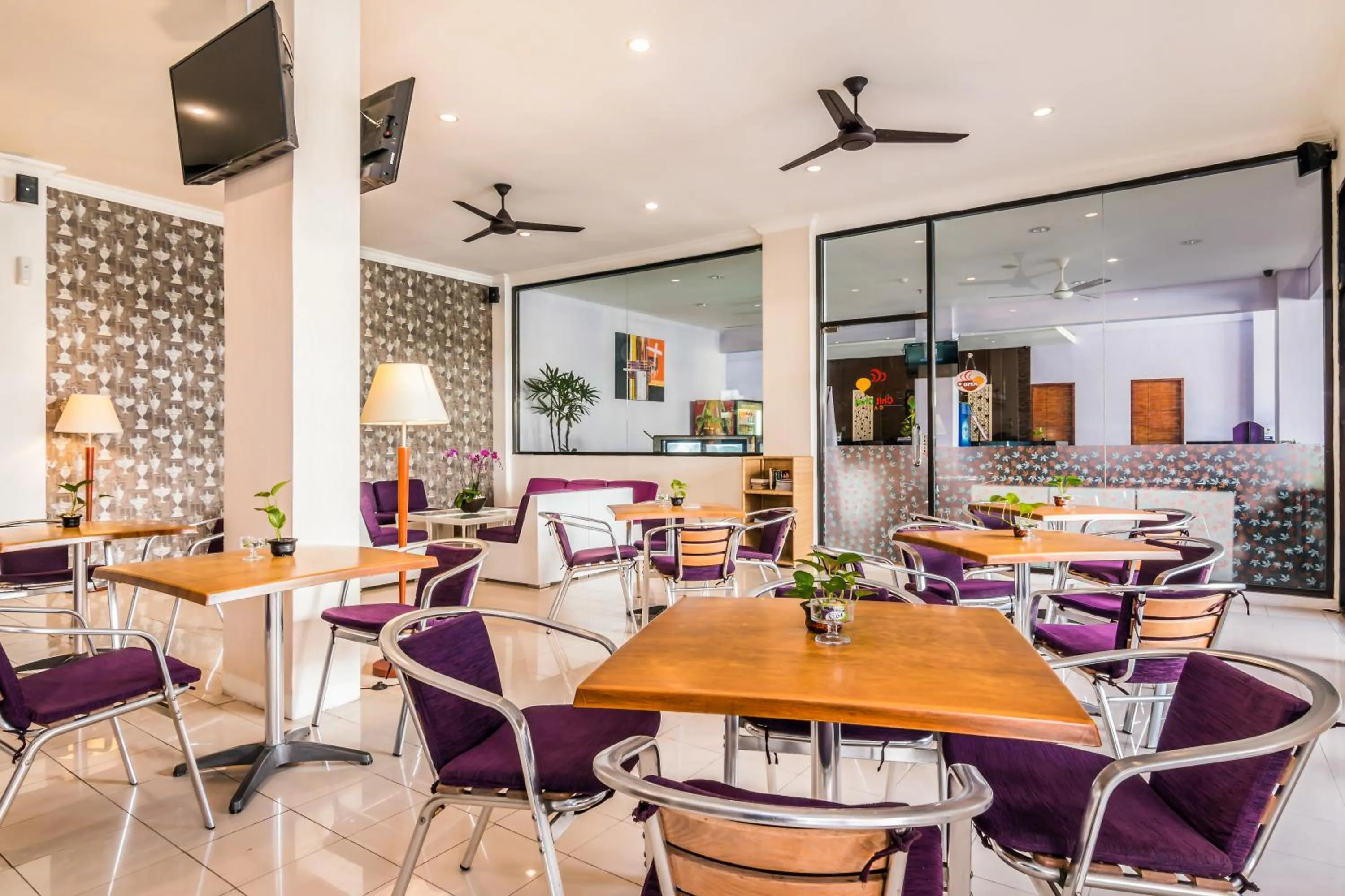 Restaurant/places to eat in Kuta Central Park Hotel