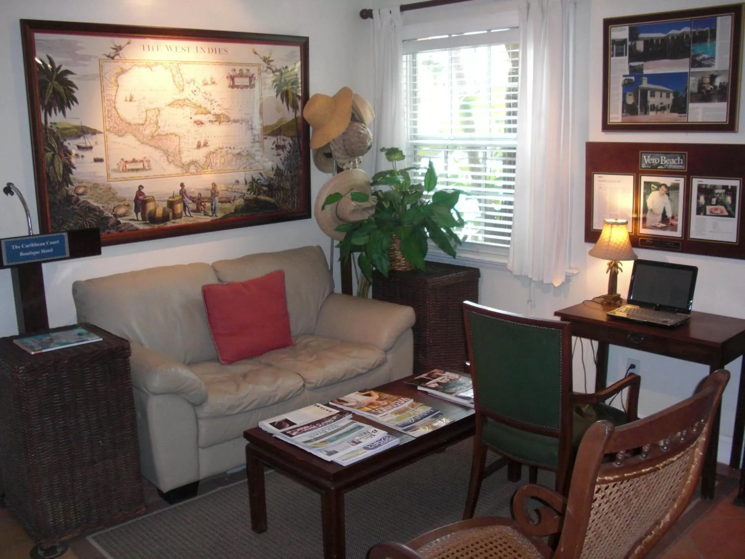 Library, Seating Area in The Caribbean Court Boutique Hotel