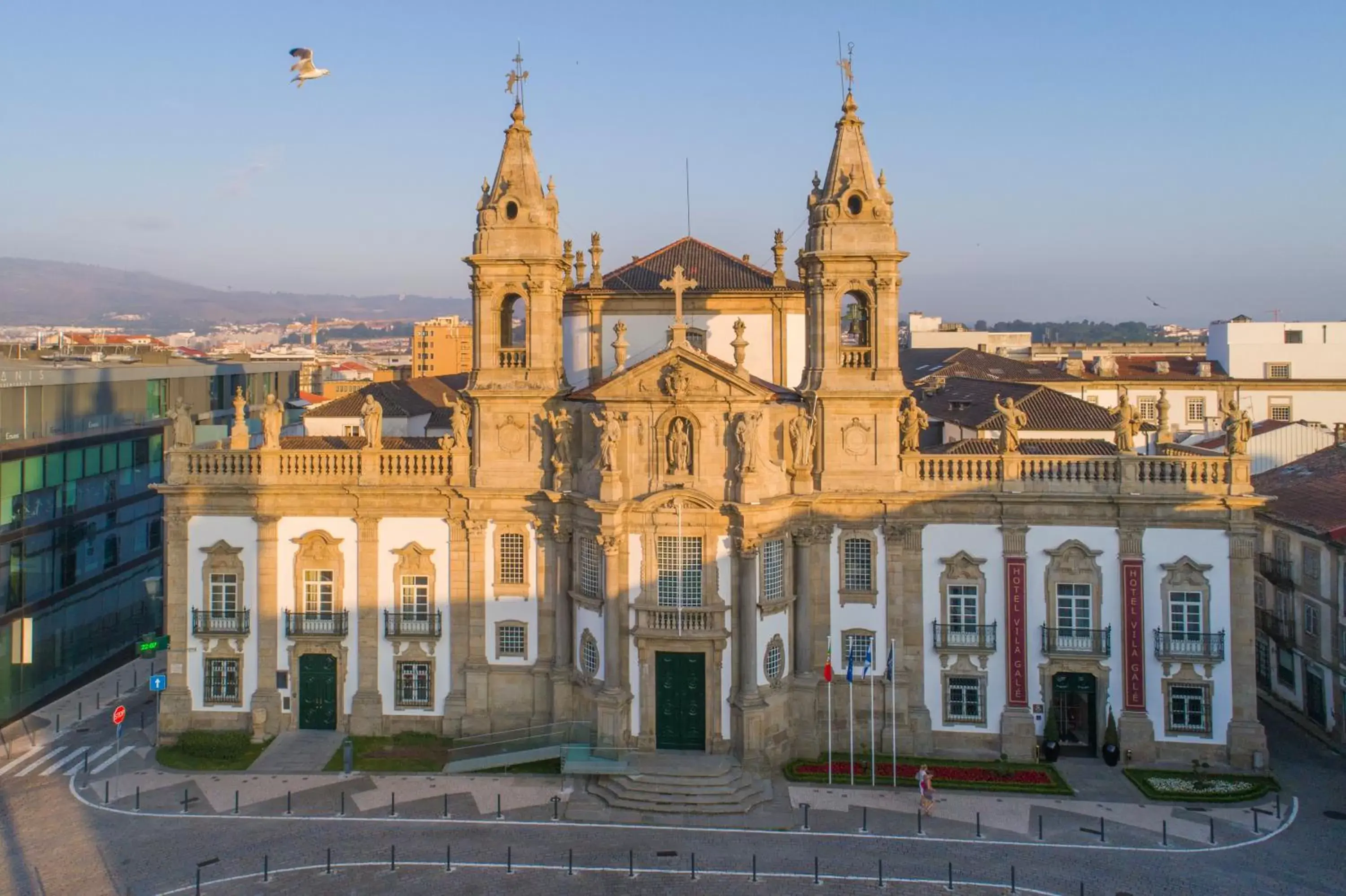 Facade/entrance in Vila Gale Collection Braga