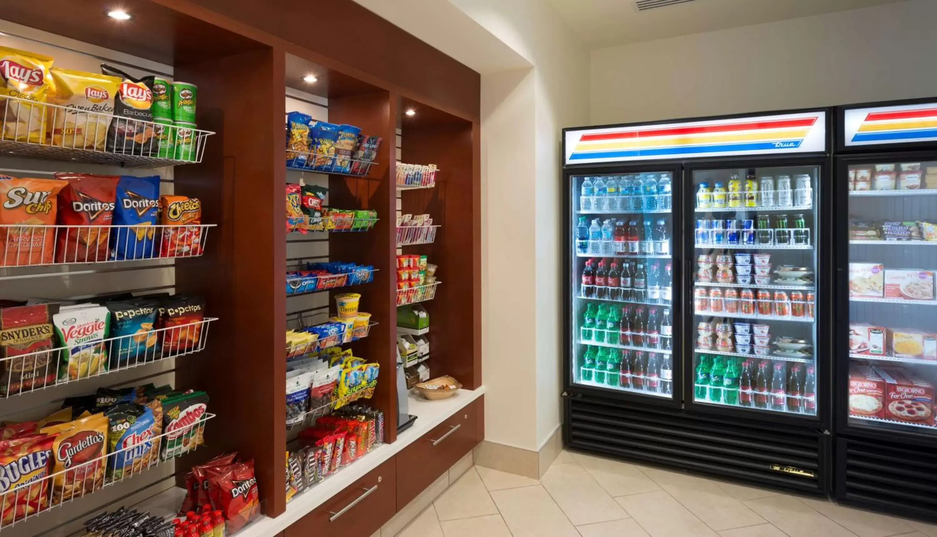 Restaurant/places to eat in Hilton Garden Inn Alexandria Old Town National Harbor Restaurant/places to eat in Hilton Garden Inn Alexandria Old Town National Harbor