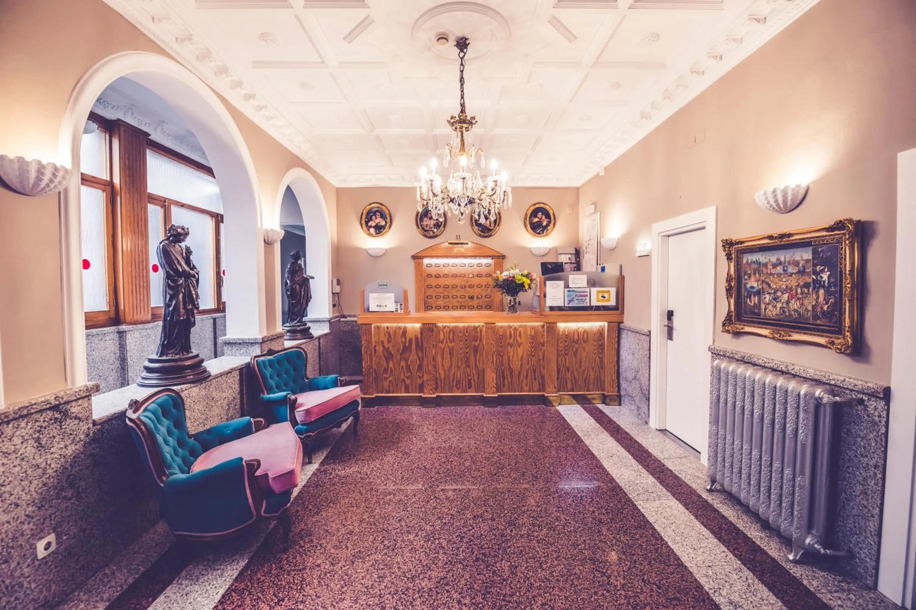 Lobby or reception in Hostal Marlasca