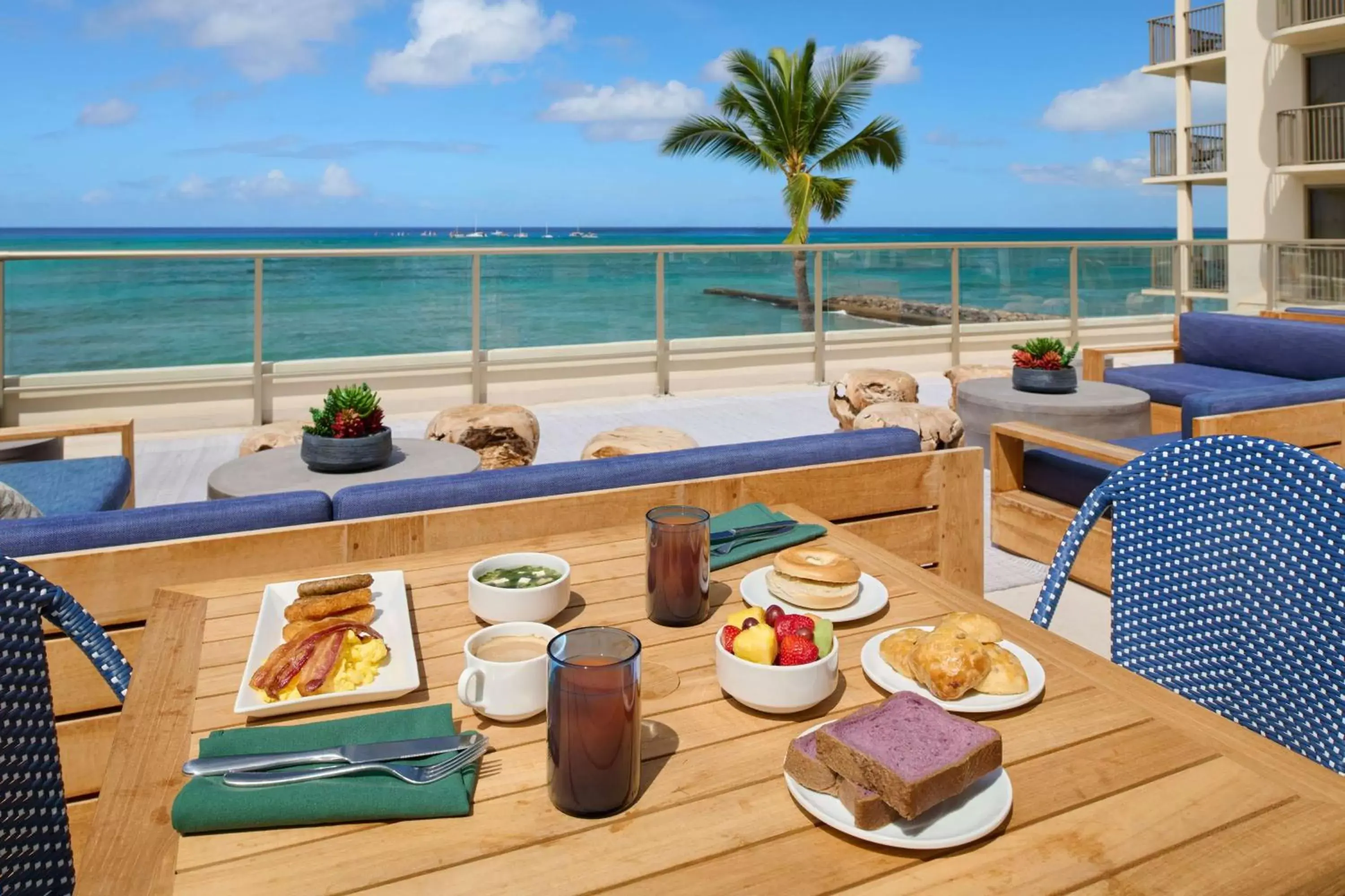 Beach in OUTRIGGER Reef Waikiki Beach Resort