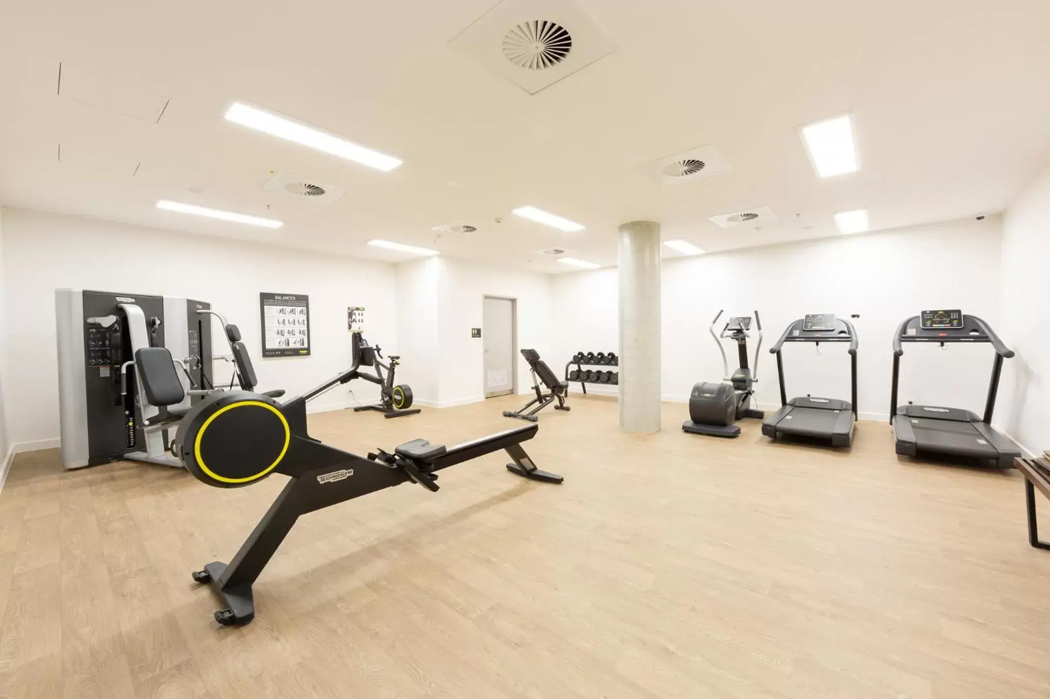 Fitness centre/facilities, Fitness Center/Facilities in Mercure Canberra Belconnen